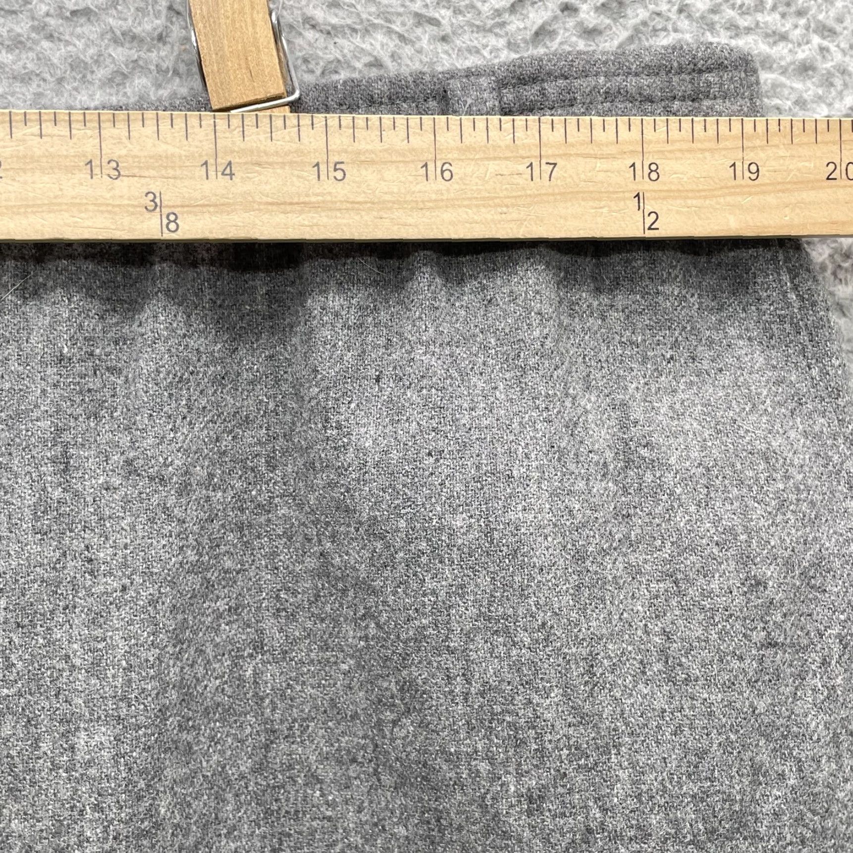Vintage VTG Alfred Dunner 100% Wool Skirt Women's 18 Pencil Office Academia Classic USA Skirt Midi Tweed Wool Gray 90s Vintage Womens Pants? Size 40" / US 18 - 3 Thumbnail