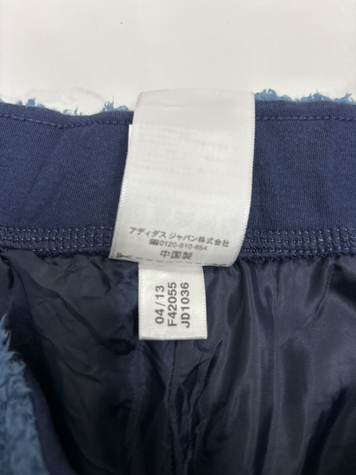 Adidas × Japanese Brand Vintage Adidas NEO Fleece Comfy Short Pants Size US 34 / EU 50 - 10 Thumbnail