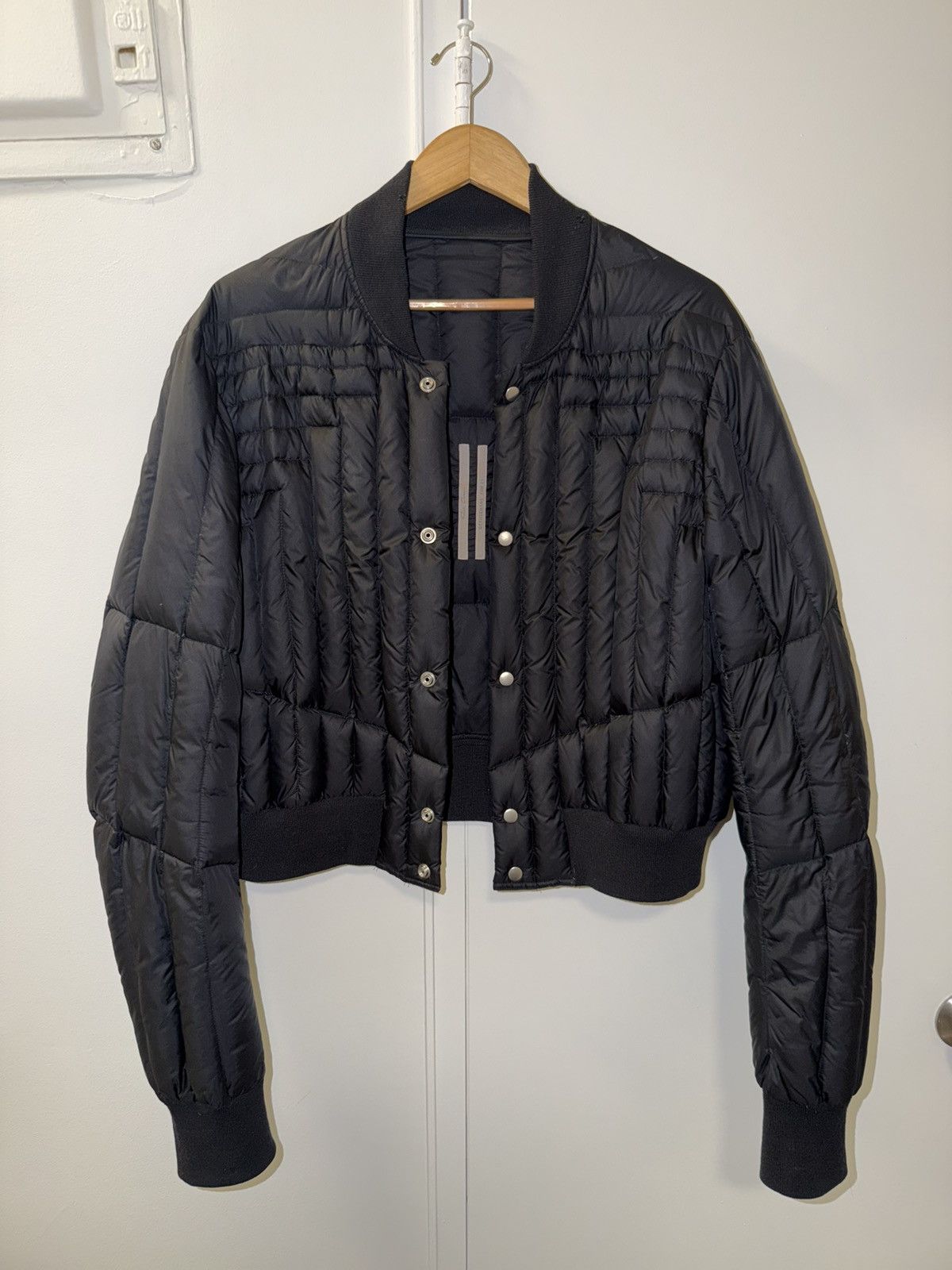 Rick Owens Rick Owens Puffer Bomber in Black Size US XL / EU 56 / 4 - 1 Thumbnail