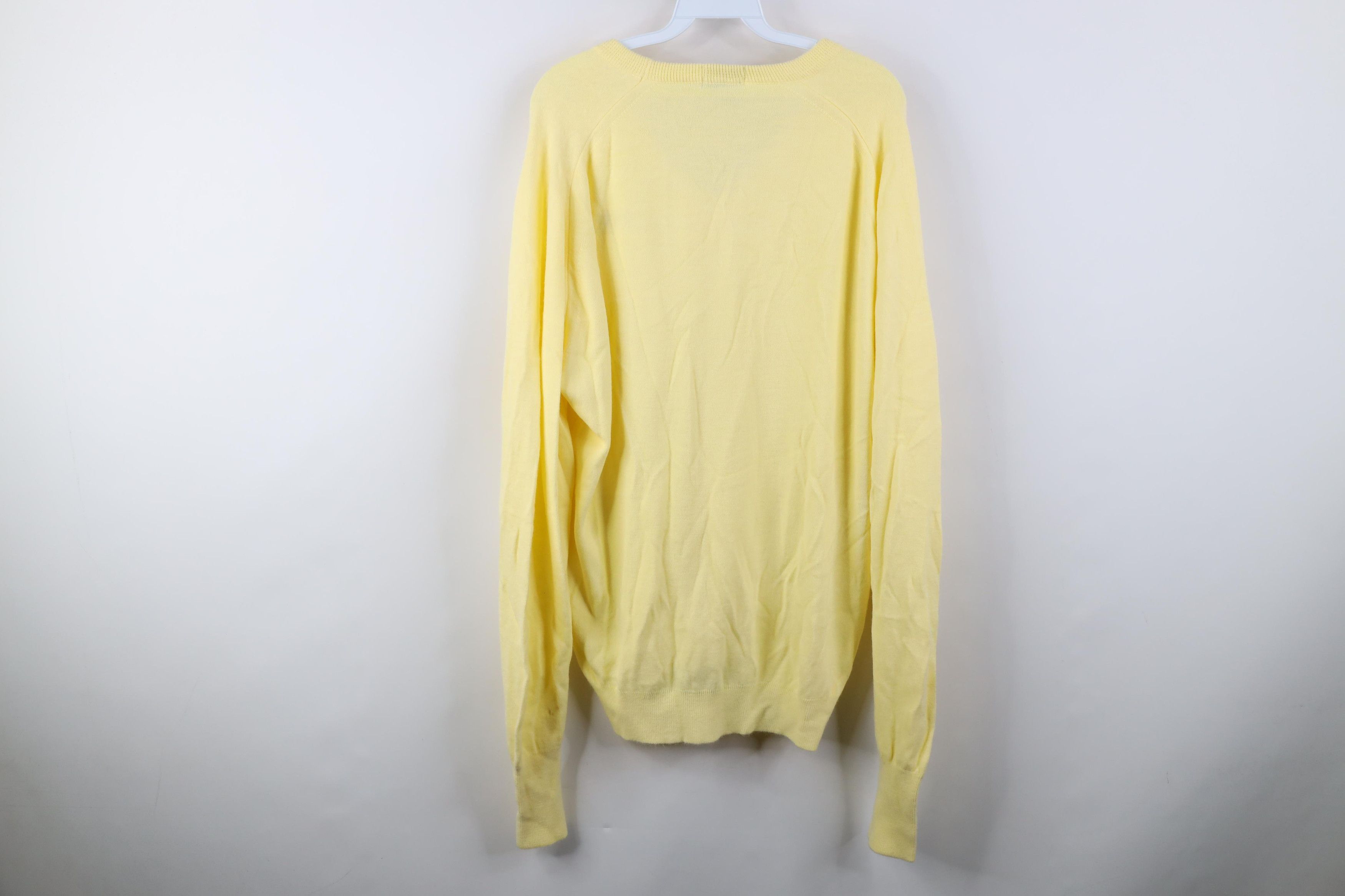 Izod Vintage 80s Izod Harbour Links Soft Knit V-Neck Sweater USA Size US XL / EU 56 / 4 - 9 Thumbnail