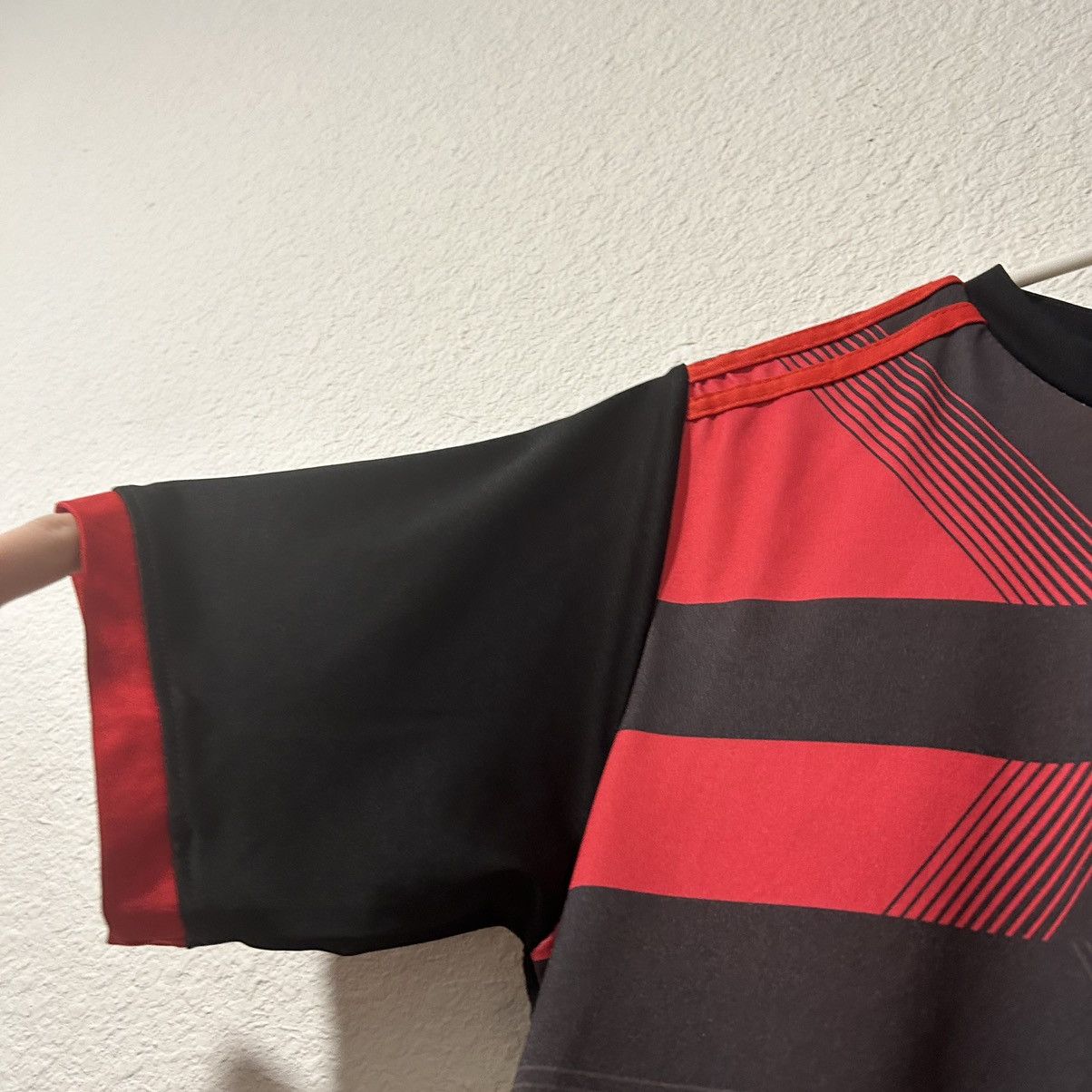 Other AC Milan 2017-18 Soccer Jersey Black/Red Men’s Medium Size US M / EU 48-50 / 2 - 6 Thumbnail