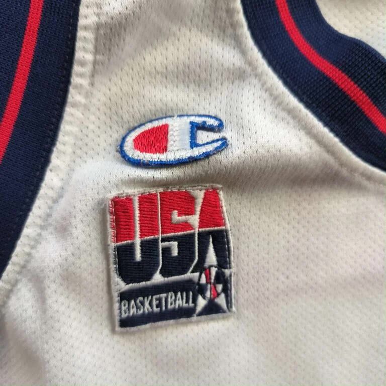Champion Team USA 1996 Grant Hill Champion EU NBA jersey size M Size US M / EU 48-50 / 2 - 5 Thumbnail