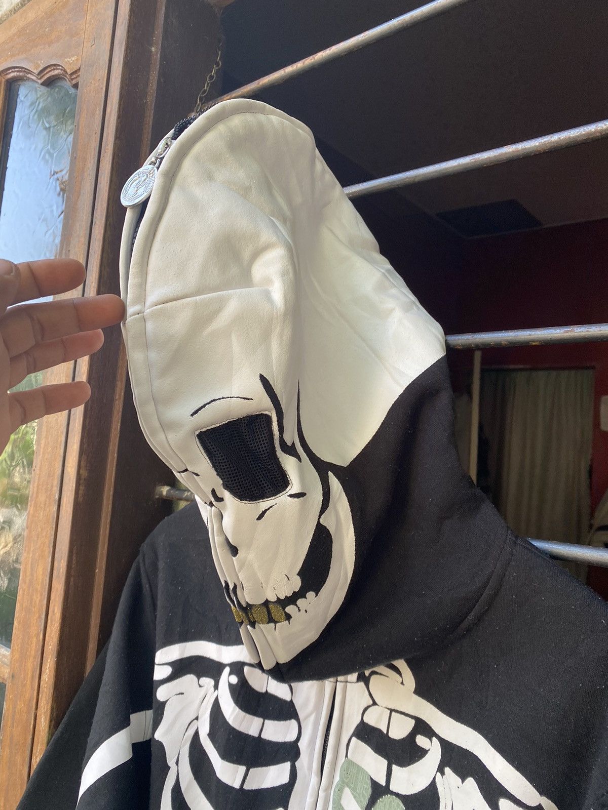 H&M H+M shark’s Skeleton zip up Black hoodie Size US XL / EU 56 / 4 - 4 Thumbnail