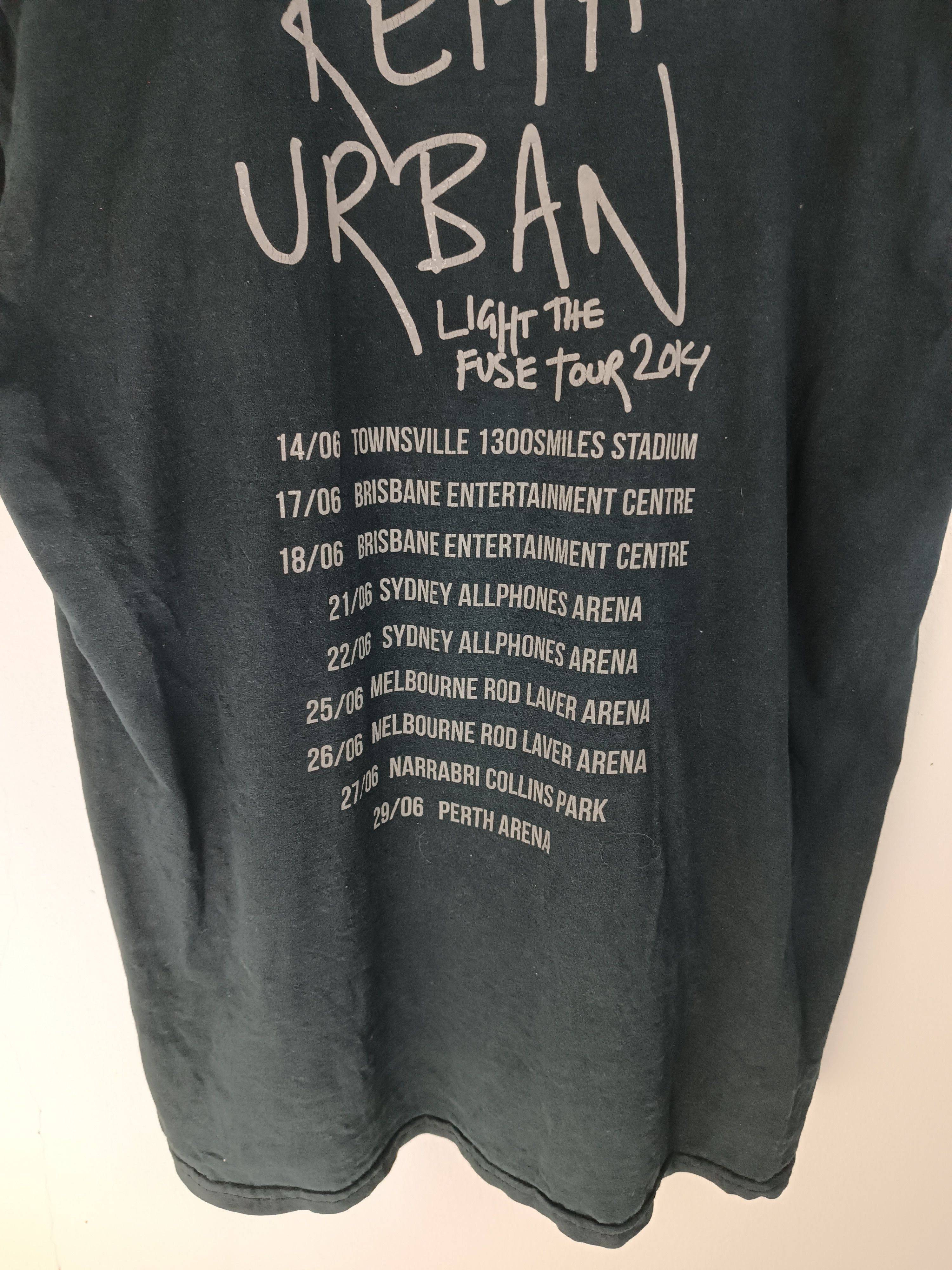 FADED VINTAGE 2014 KEITH URBAN TOUR TEE blake shelton church