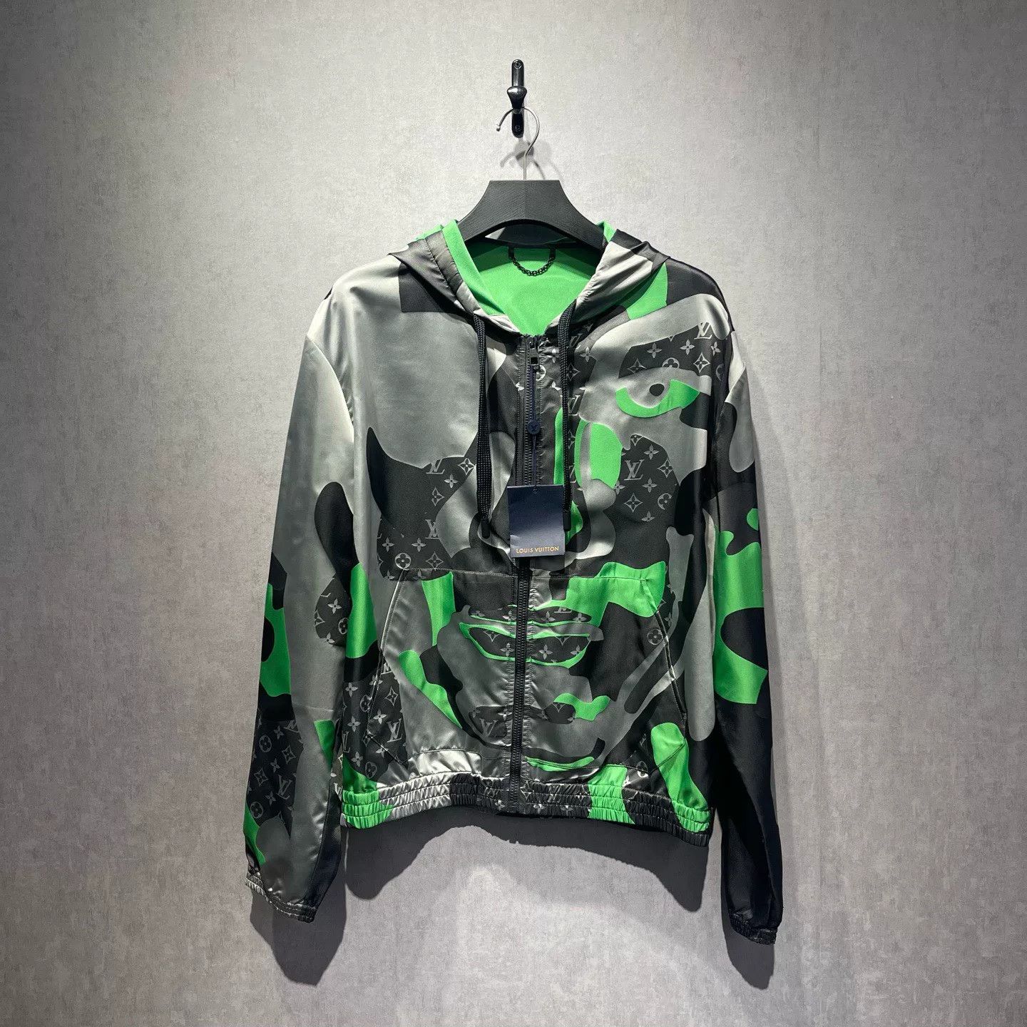 Louis Vuitton LV FW23 Gray Green Camo Windbreaker Size US XL / EU 56 / 4 - 1 Thumbnail