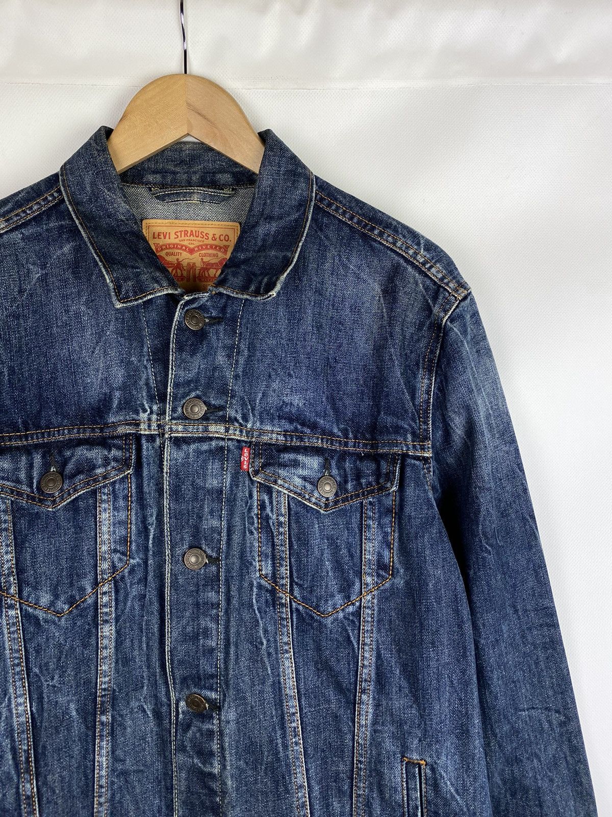 Levi's Levis men’s denim trucker jacket size L Size US L / EU 52-54 / 3 - 6 Thumbnail