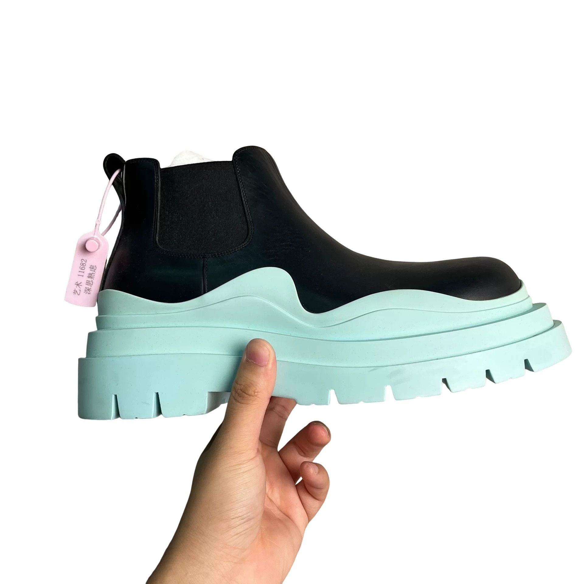 Bottega Veneta Bottega Veneta Tire Blue Chunky Sole Chelsea Boots US 9 Size US 9 / EU 42 - 1 Thumbnail