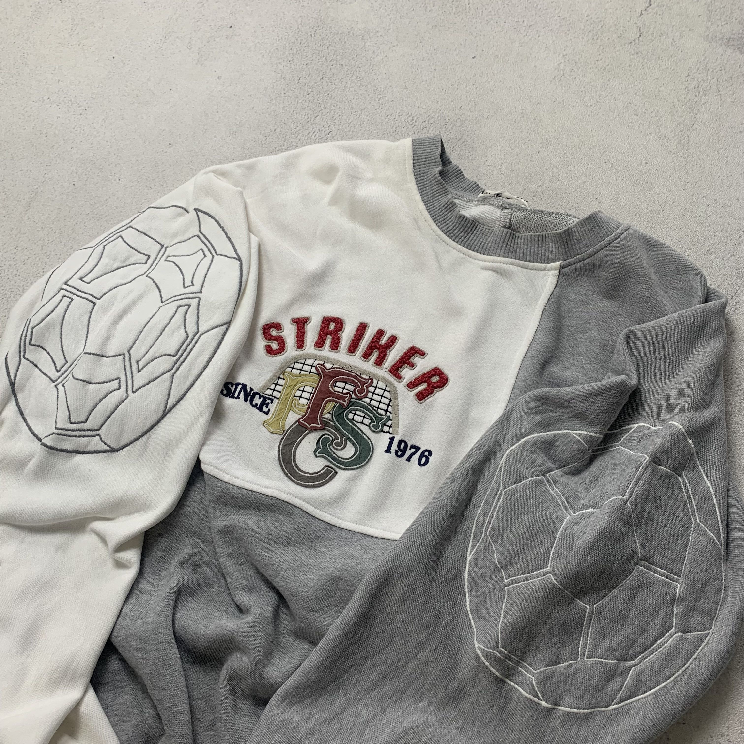 Vintage Vintage PIASPORTS Sweatshirt Crewneck Size US L / EU 52-54 / 3 - 3 Thumbnail