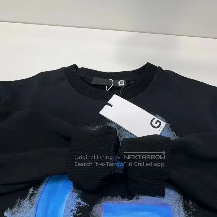 Givenchy Givenchy Men's Solid Crewneck Letter Print Sweatshirt. Size US M / EU 48-50 / 2 - 7 Thumbnail