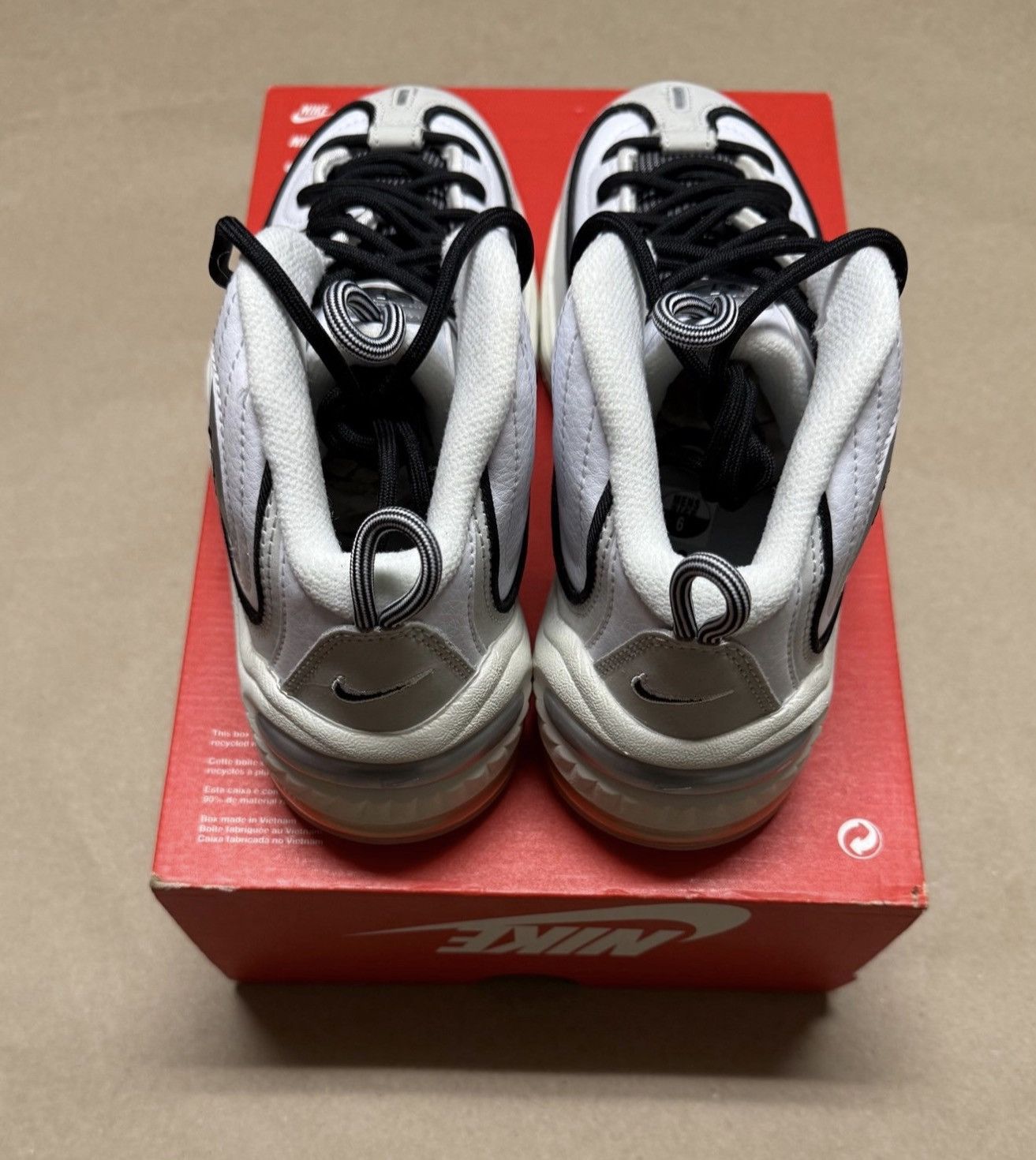 Nike Nike Air Penny II 2 Mens size 6.5 basketball Photon Dust NEW Size US 6.5 / EU 39-40 - 4 Thumbnail