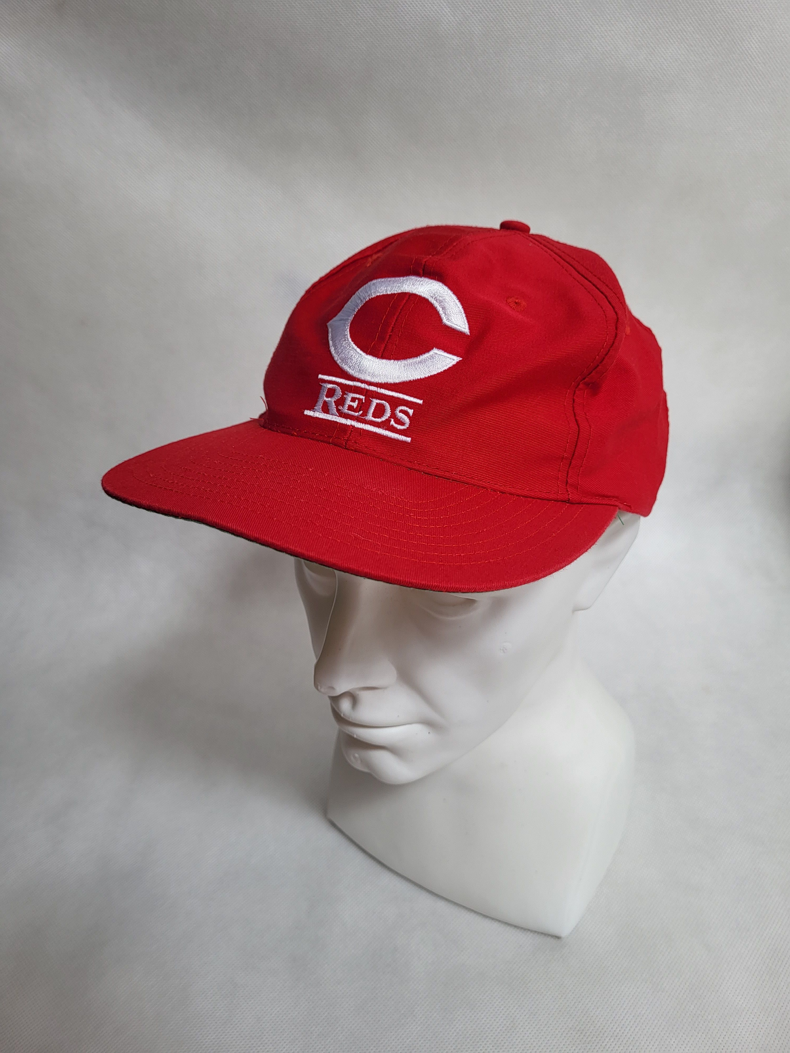 MLB Vintage 90's Embroidered Cincinnati Reds MLB Baseball Cap Size ONE SIZE - 1 Thumbnail