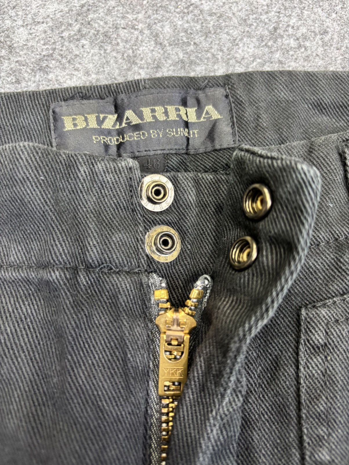 Japanese Brand 💥Flare💥 BIZARRIA Multipockets Parachute Jeans F723 Size US 31 - 12 Thumbnail