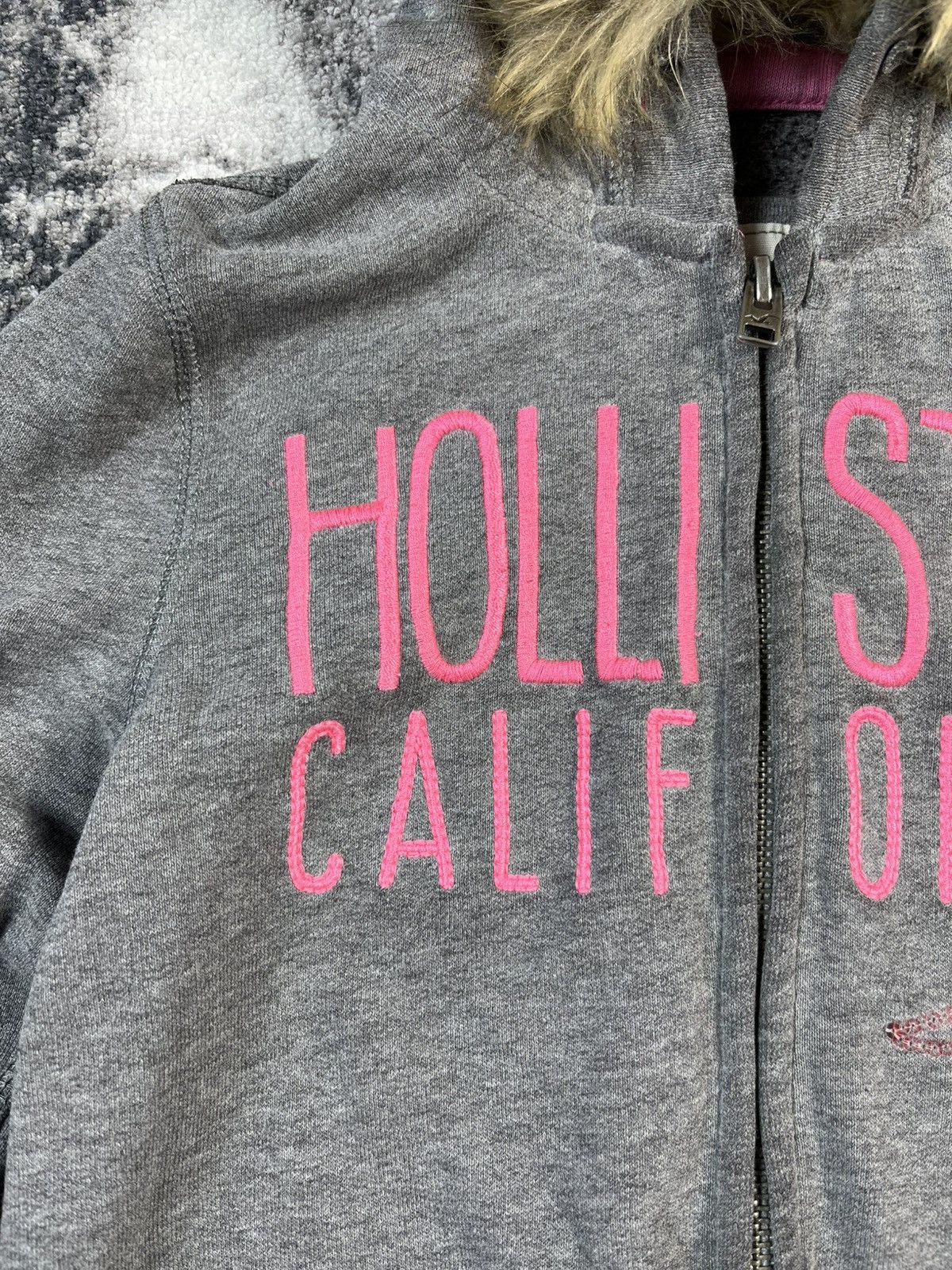 Hollister Hollister Y2K Fur Hoodie Grey Womens XS Fits S Size XS / US 0-2 / IT 36-38 - 6 Thumbnail
