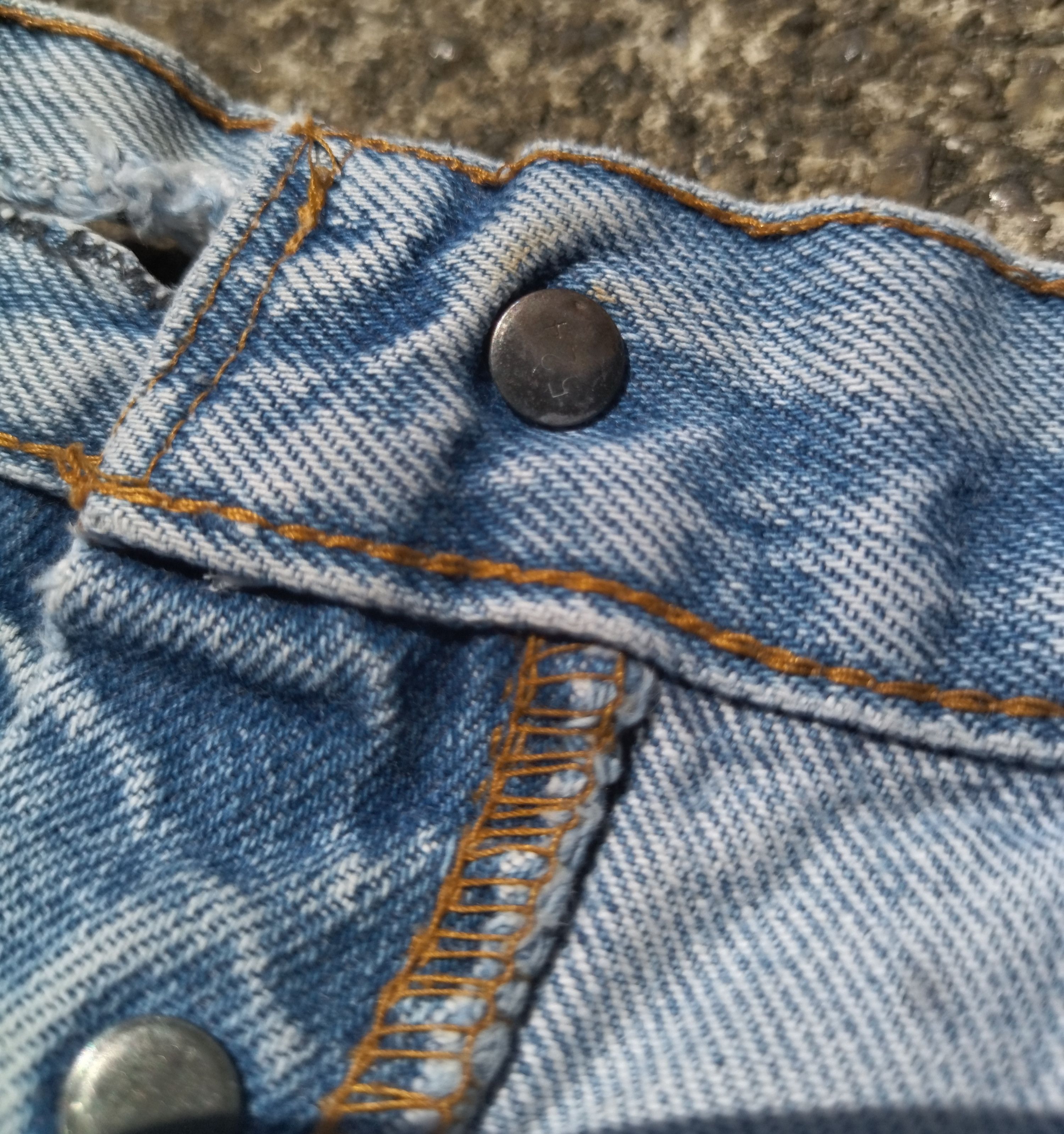 Levi's Vintage Levis 501 Distressed 70s and 80s made in USA size 28 Size 28" / US 6 / IT 42 - 21 Thumbnail