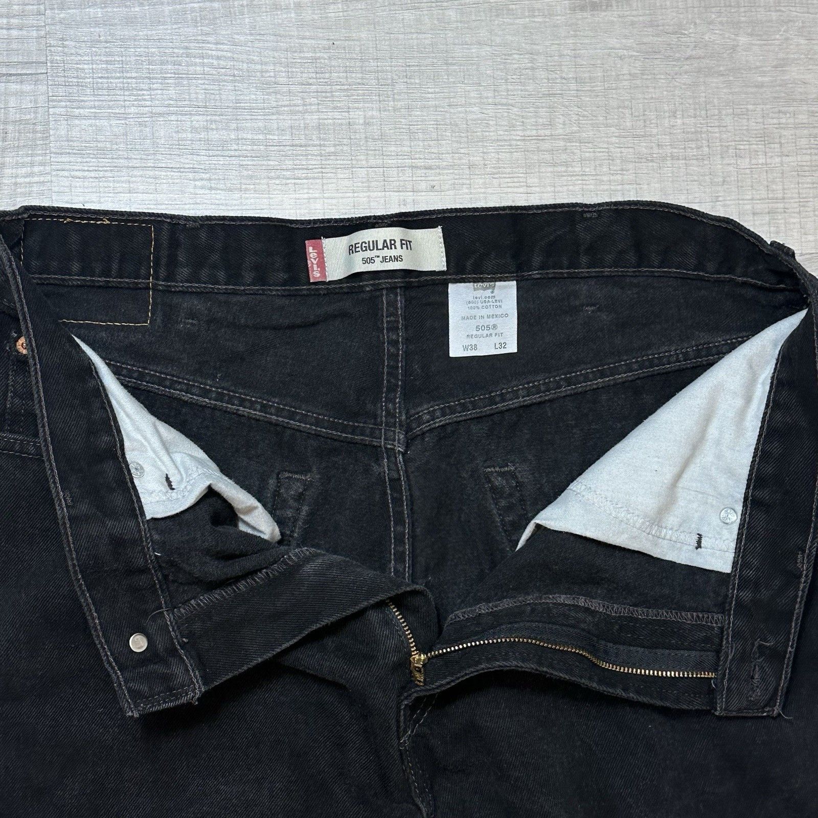 Levi's Levis 505 Jeans Mens 38x32 Denim Straight Leg Vintage Y2K Size US 38 / EU 54 - 5 Thumbnail