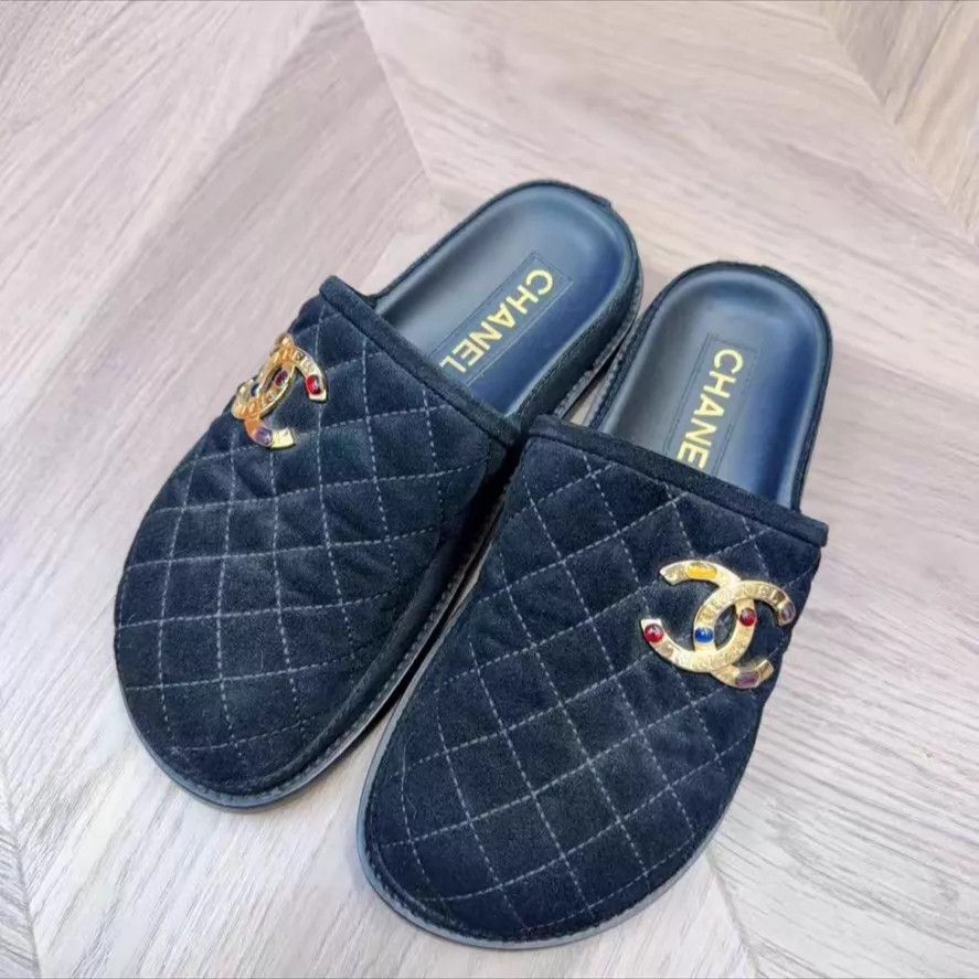 Chanel Chanel Women's Slippers 35.5 Size US 5 / IT 35 - 1 Thumbnail