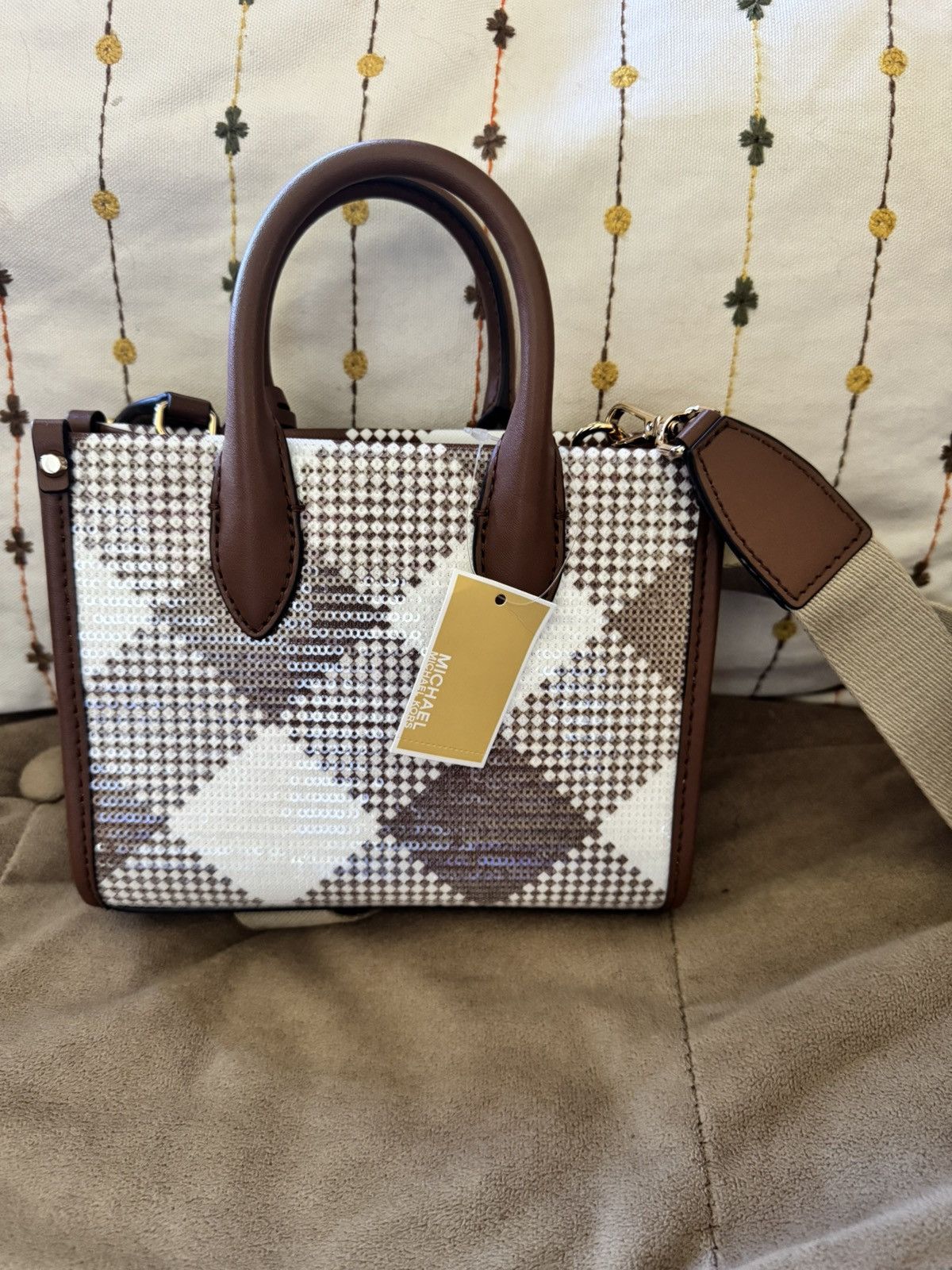 Michael Kors Michael Kors Brown & White Checkered Sequins/Leather Tote Size ONE SIZE - 6 Thumbnail