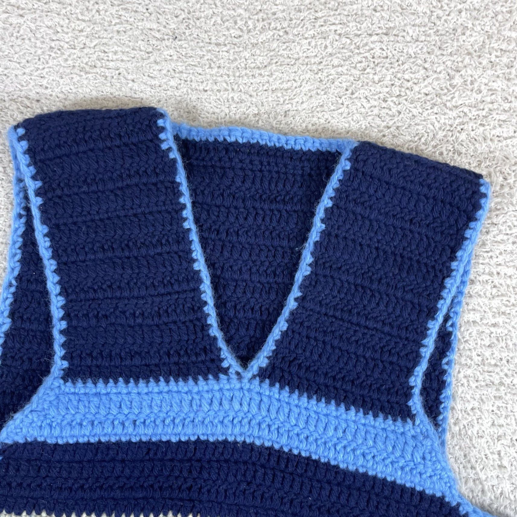 Vintage VINTAGE Hand Crocheted Tank Top Women's Small READ Blue Striped Boho Cropped Tank Size S / US 4 / IT 40 - 3 Thumbnail
