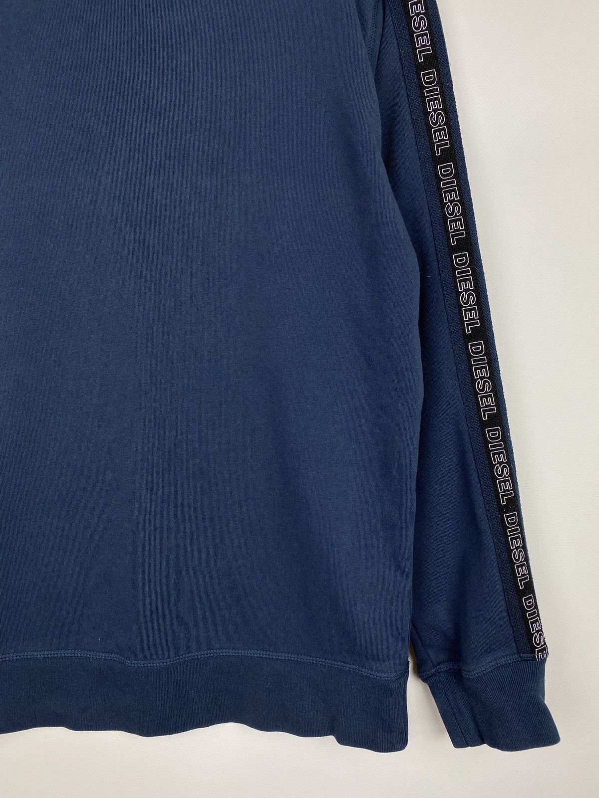 Diesel Diesel men’s crew neck sweatshirt pullover size M navy Size US M / EU 48-50 / 2 - 7 Thumbnail
