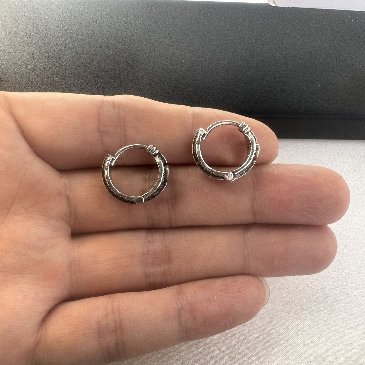 Other Small Feather Hoop Earrings for Men Women Unisex Style Size ONE SIZE - 5 Thumbnail