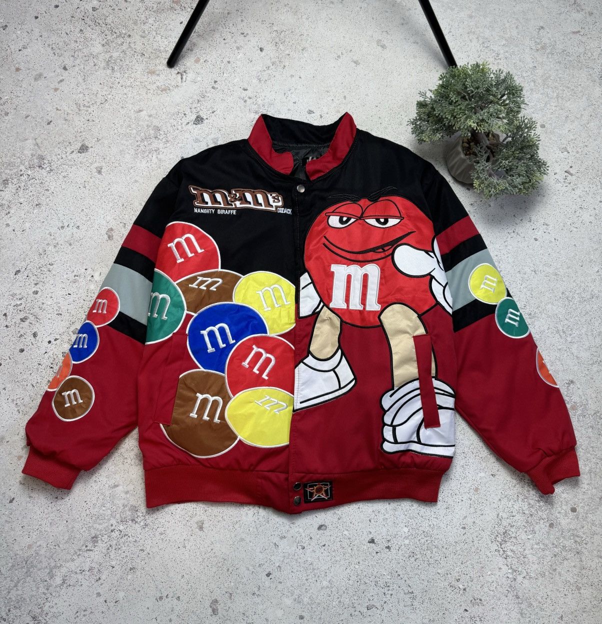NASCAR M&M’s Bomber Light Jacket Red MMS Racing Red Unisex M F1 Size US M / EU 48-50 / 2 - 1 Thumbnail