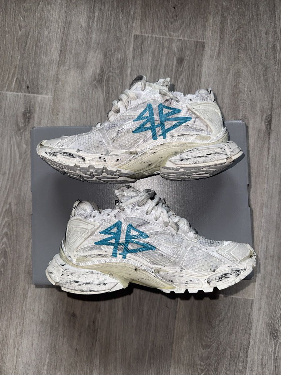 Balenciaga Balenciaga Runner Graffiti white/blue Size US 6 / EU 39 - 2 Thumbnail