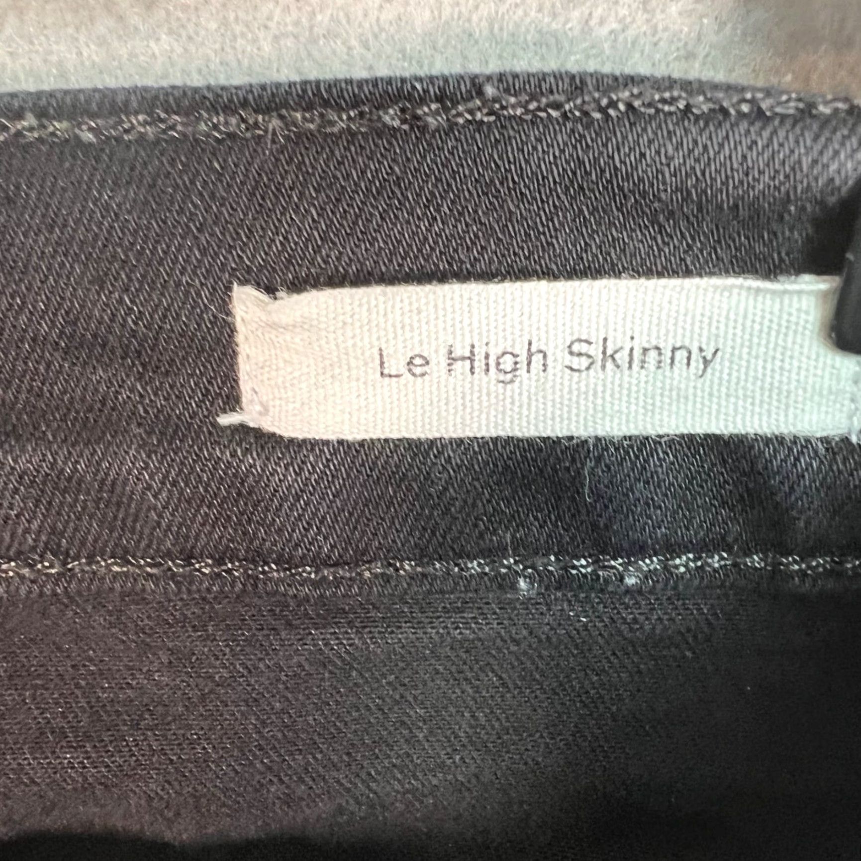 Frame FRAME Frame Womens Jeans Skinny Black Denim 26 Inseam 27 Raw Hem Adult Women 26 Black Skinny Denim 90s? (if 90s not known, skip decade) Womens Size 26" / US 2 / IT 38 - 4 Thumbnail