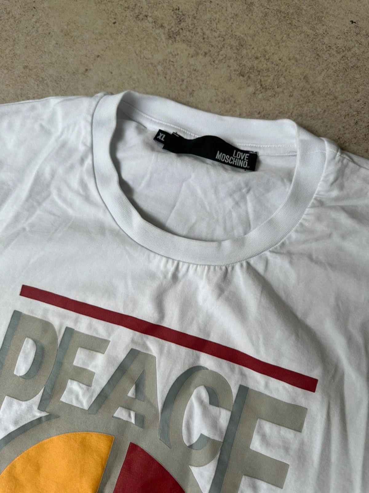 Moschino Love Moschino 'Peace' Tshirt Size US XL / EU 56 / 4 - 2 Thumbnail