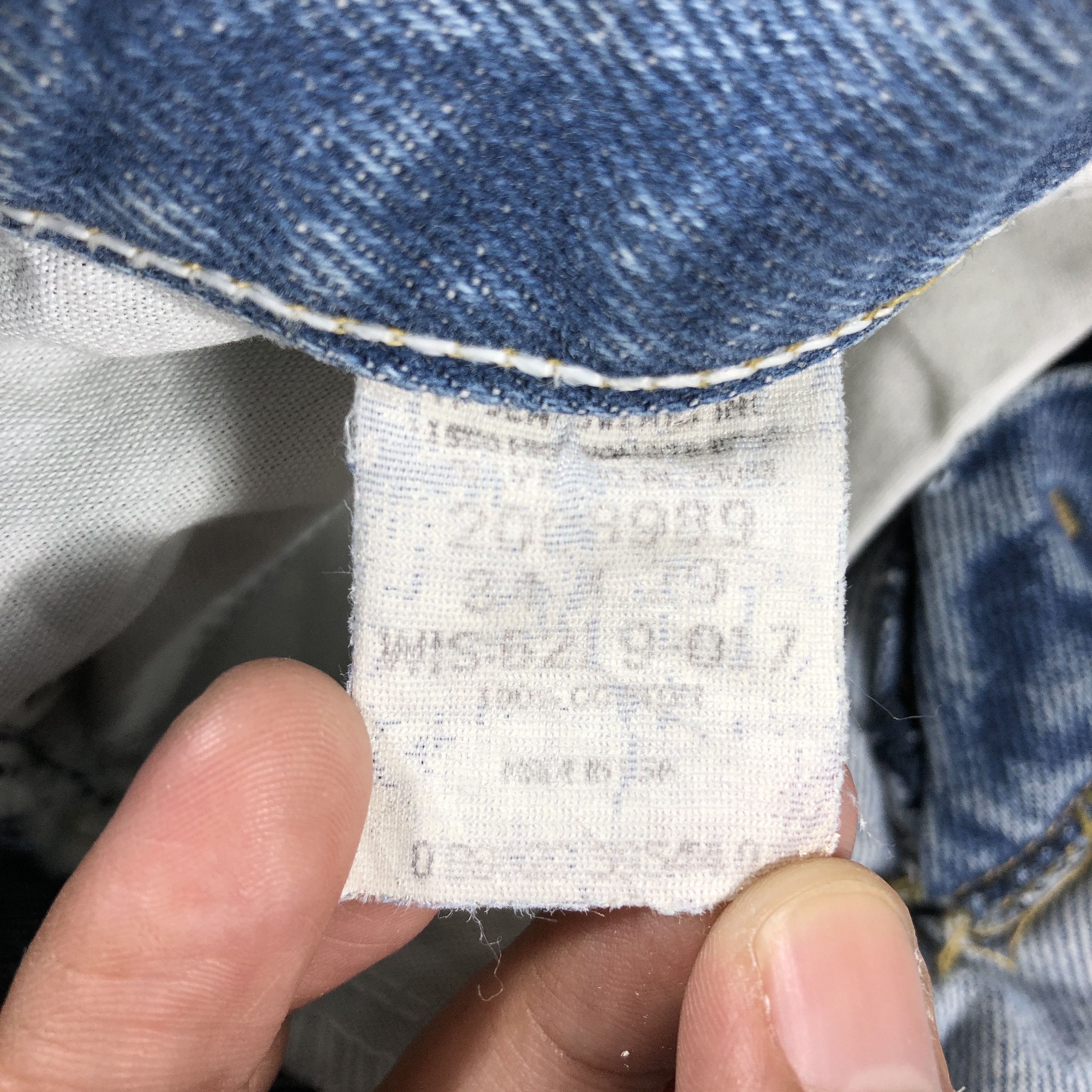 Lee × Vintage Vintage 90s Lee Light Blue Wash Distress L713 Size US 32 / EU 48 - 11 Thumbnail