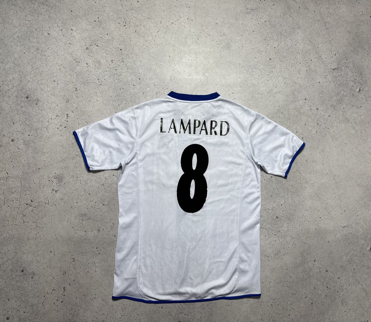 Umbro Umbro FC Chelsea Frank Lampard #8 2003/2004 Soccer Jersey Size US M / EU 48-50 / 2 - 10 Thumbnail