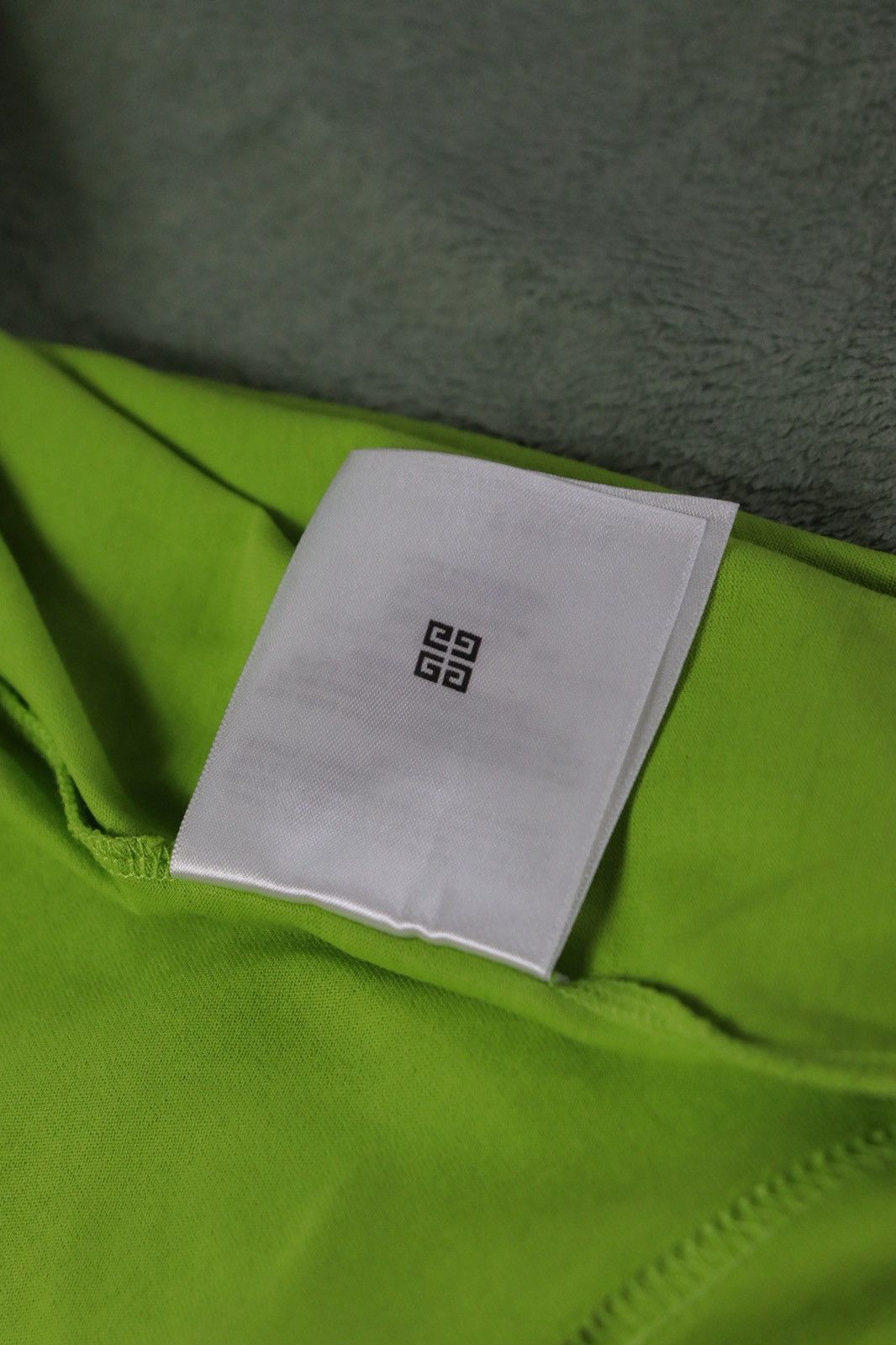 Givenchy Givenchy Reverse Logo T-Shirt Lime Green XS Made in Portugal Size US XS / EU 42 / 0 - 12 Thumbnail