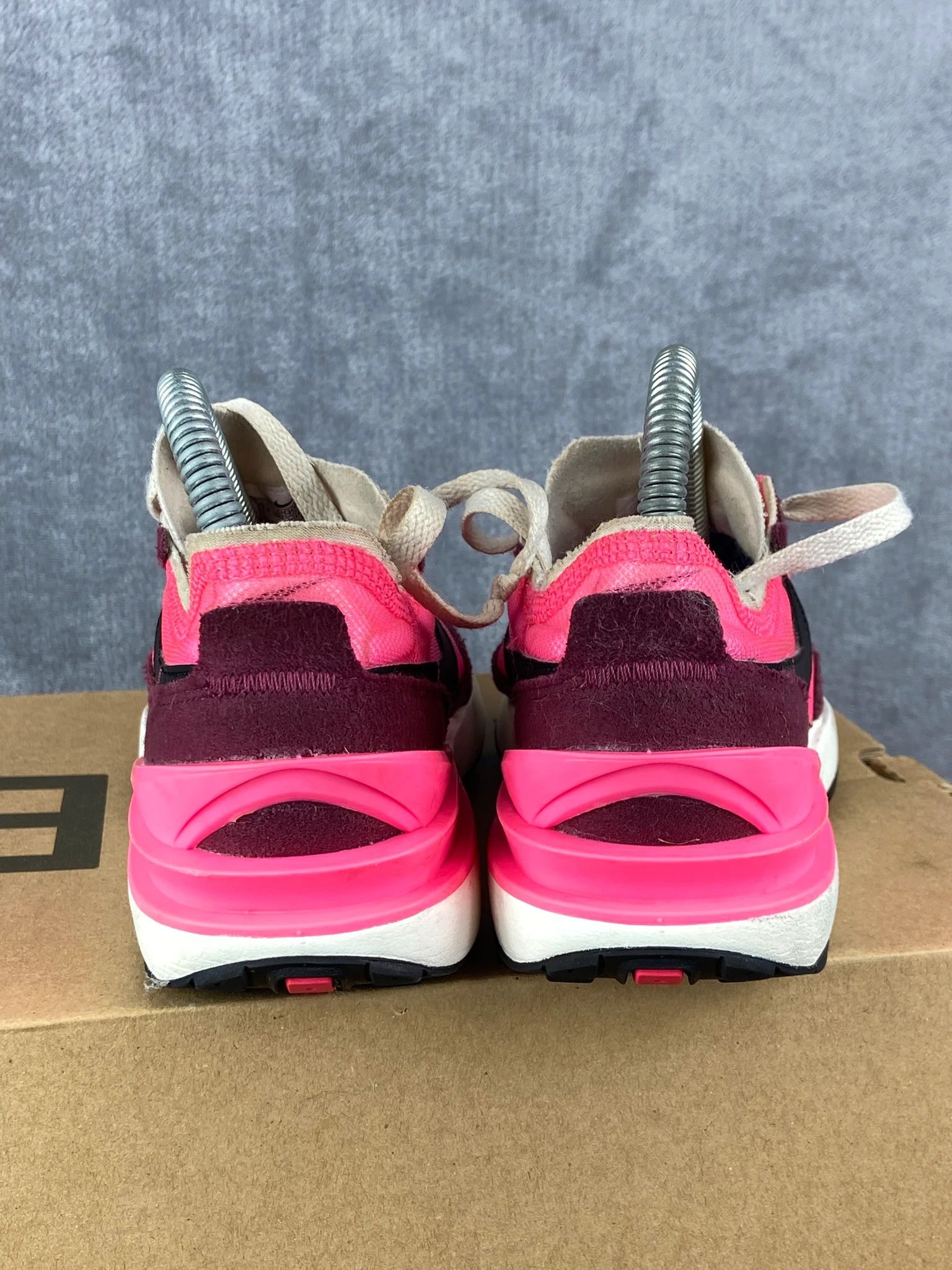 Nike Nike pink white running Size US 6 / IT 36 - 4 Thumbnail