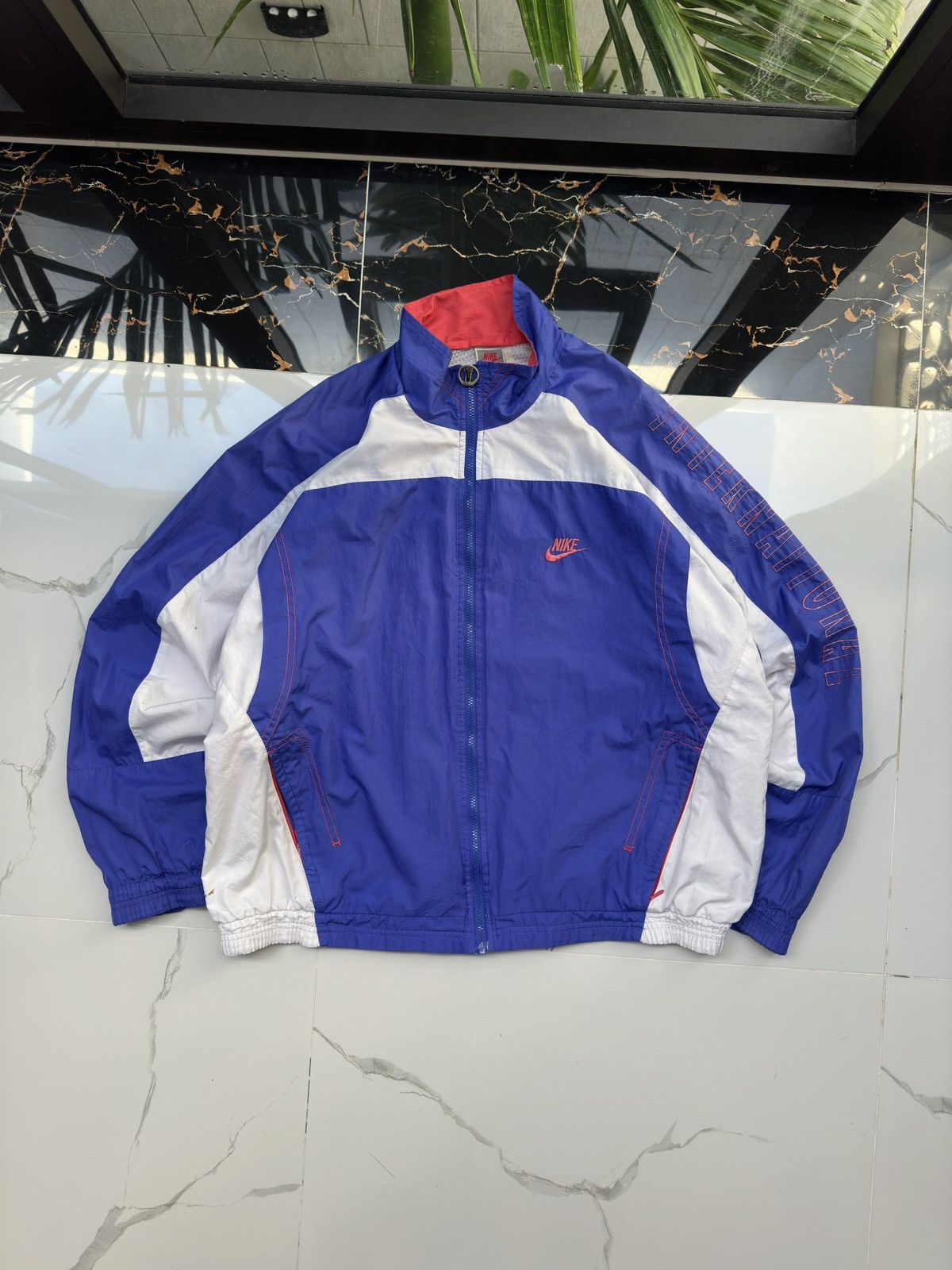 Nike × Vintage NIKE INTERNATIONAL VINTAGE BIG LOGO STREETWEAR LIGHT JACKET Size US L / EU 52-54 / 3 - 4 Thumbnail