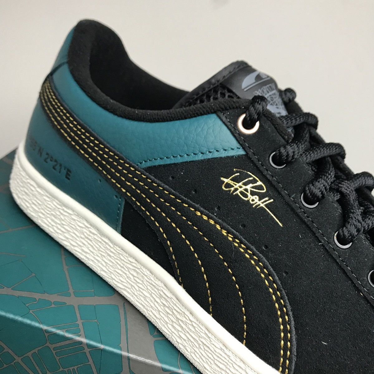 PUMA x USAIN BOLT SUEDE SIZE 10 US