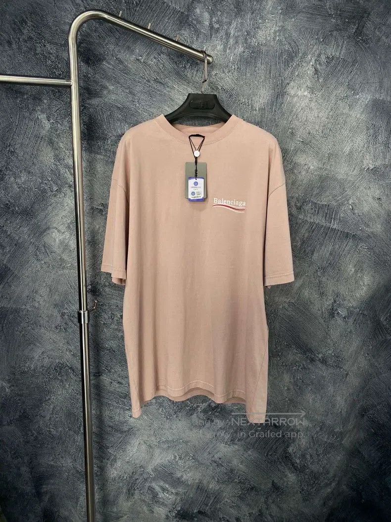 Balenciaga Balenciaga Letter Print Round Neck Short Sleeve T-Shirt Size S / US 4 / IT 40 - 1 Thumbnail