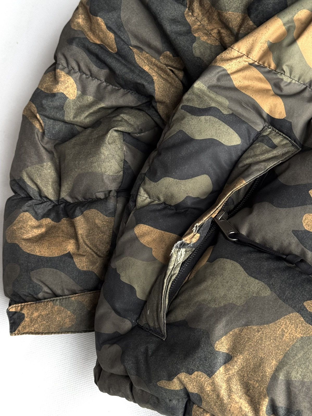 The North Face The North Face Puffer Jacket 700 Camo Gorpcore Realtree Size US M / EU 48-50 / 2 - 20 Thumbnail