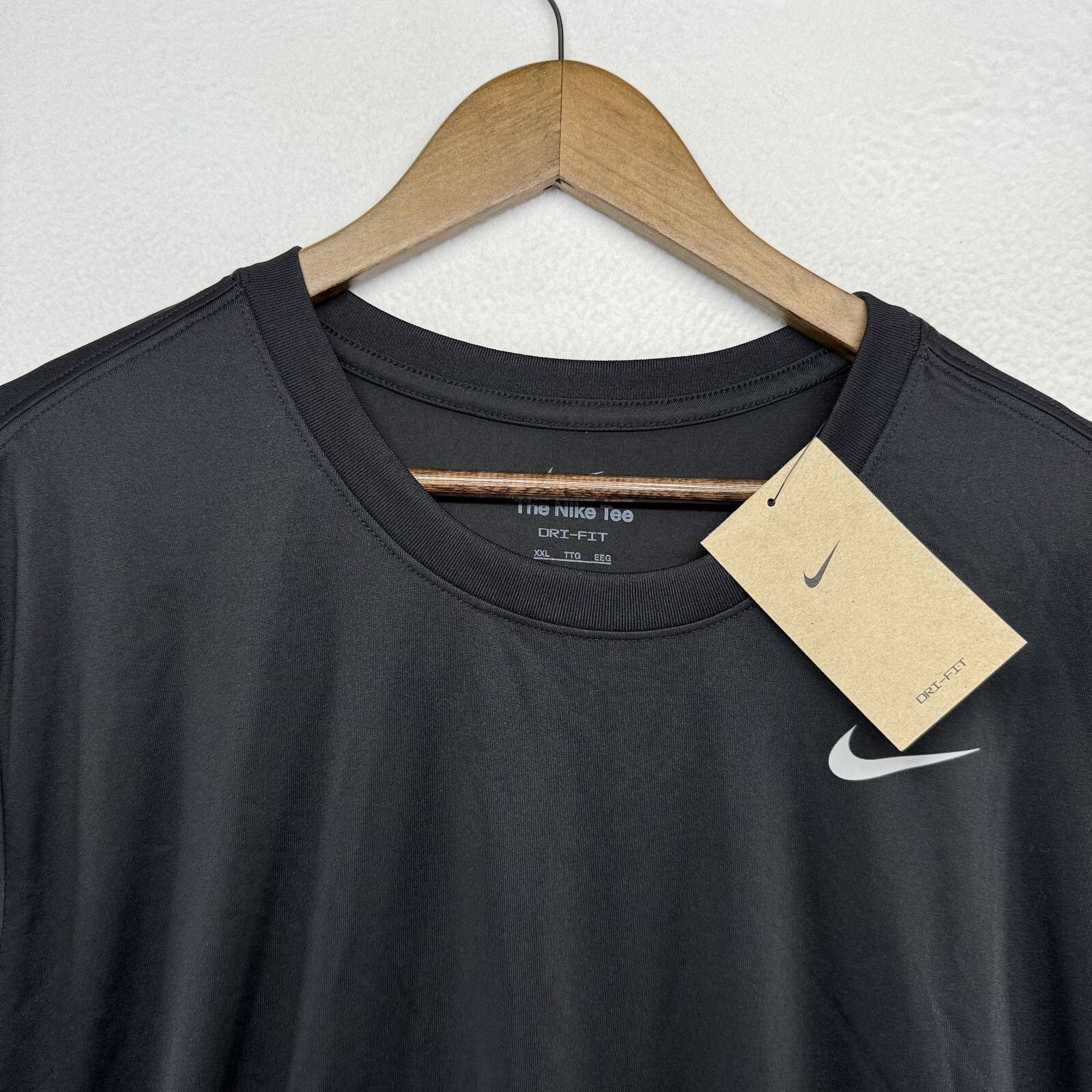 Nike Nike Shirt 2XL Black Legend Fitness Lightweight Swoosh NEW Size US XXL / EU 58 / 5 - 1 Thumbnail