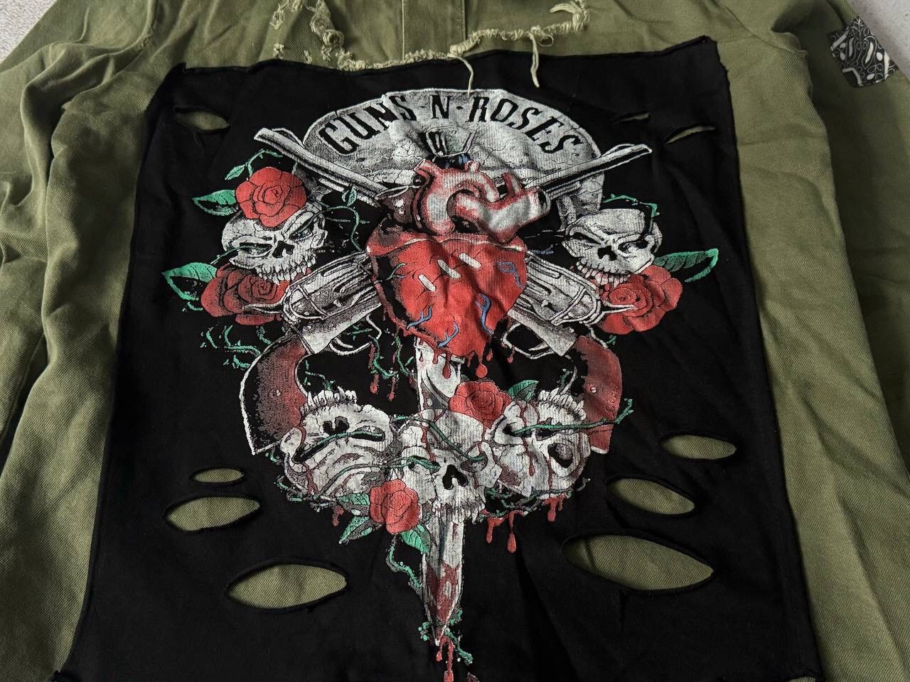 Band Tees × Guns N' Roses Vintage Guns N Roses Denim Jacket Big Skull Skeleton Logo Size US M / EU 48-50 / 2 - 2 Thumbnail