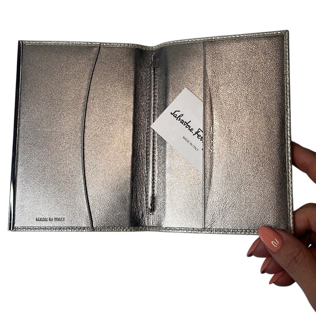 Salvatore Ferragamo NWT Salvatore Ferragamo Silver Leather Python-Print Passport Size ONE SIZE - 4 Thumbnail