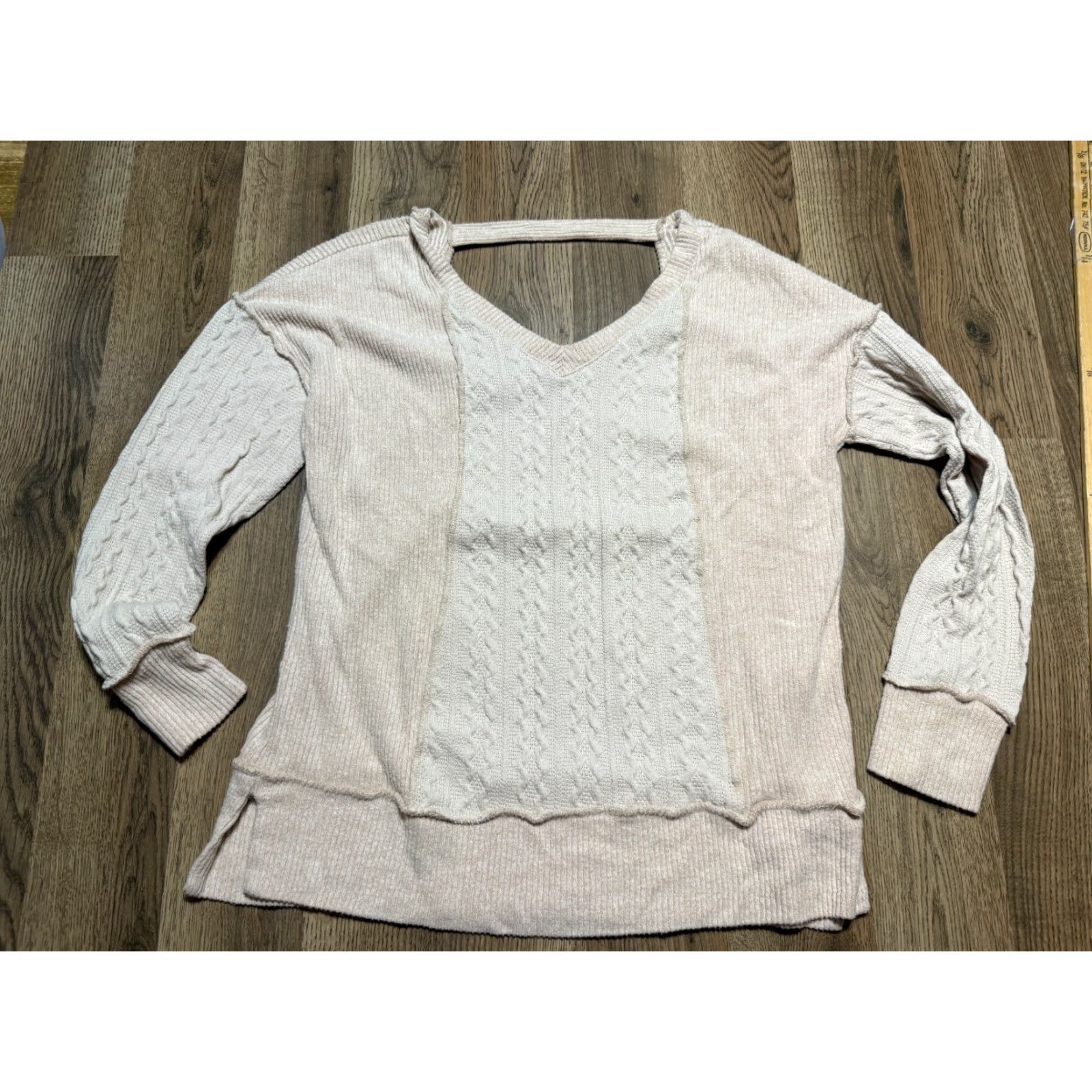 Vintage Maurices Shirt Womens Size Small Light Pink Long Sleeve V-Neck Knit Shirt Size S / US 4 / IT 40 - 2 Thumbnail