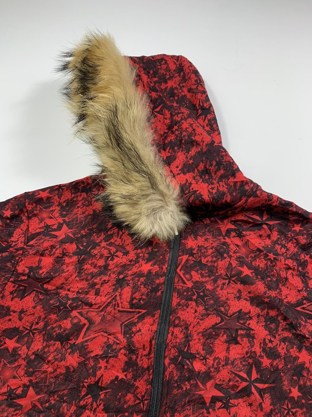 If Six Was Nine × Japanese Brand × Le Grande Bleu (L.G.B.) Faux Fur Hoodie Stars Abstac Red Ifsixwasnine Lgb style Size US M / EU 48-50 / 2 - 4 Thumbnail