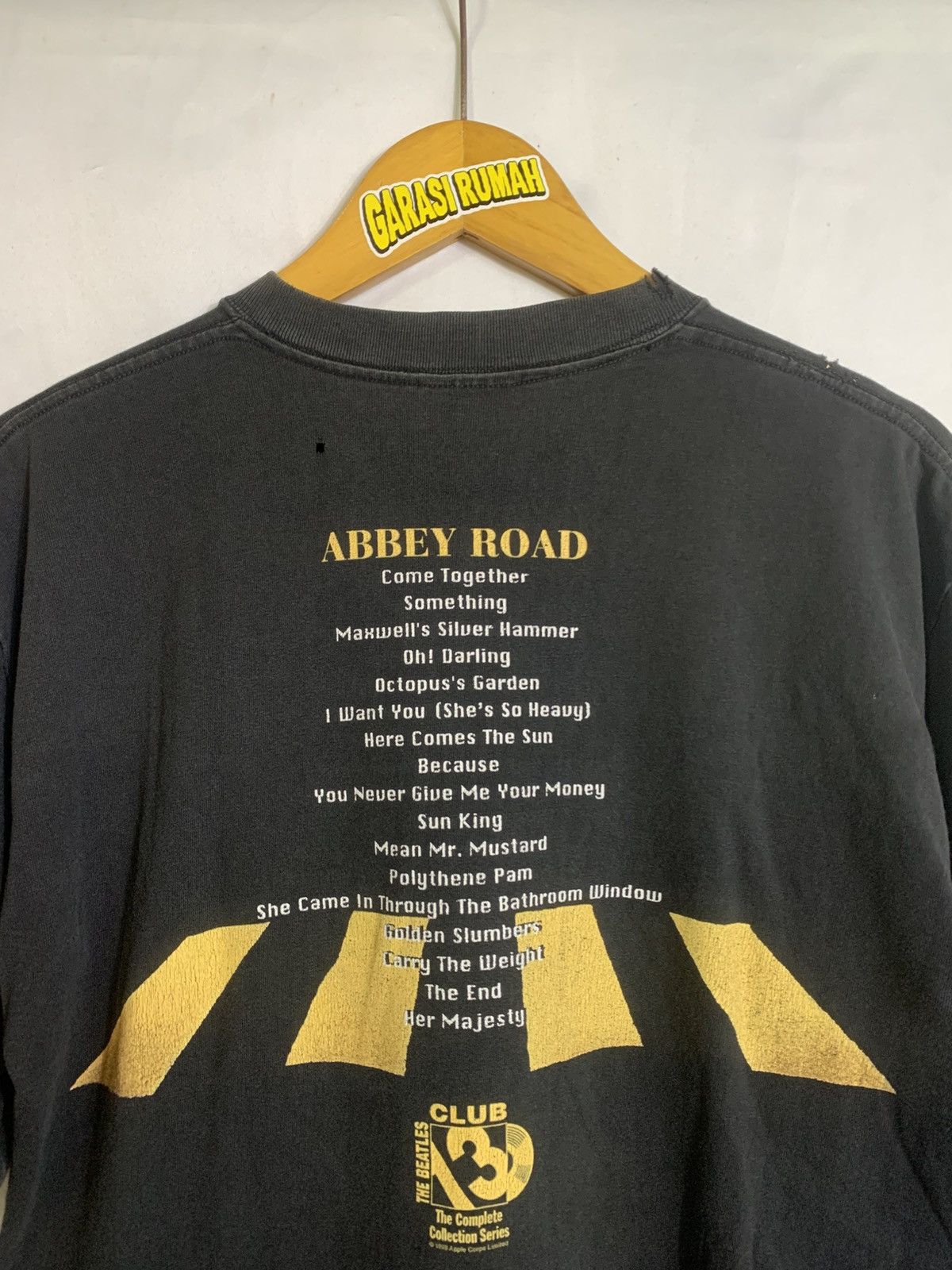 Band Tees Vintage Rare The Beatles Abbey Road Size US M / EU 48-50 / 2 - 12 Thumbnail