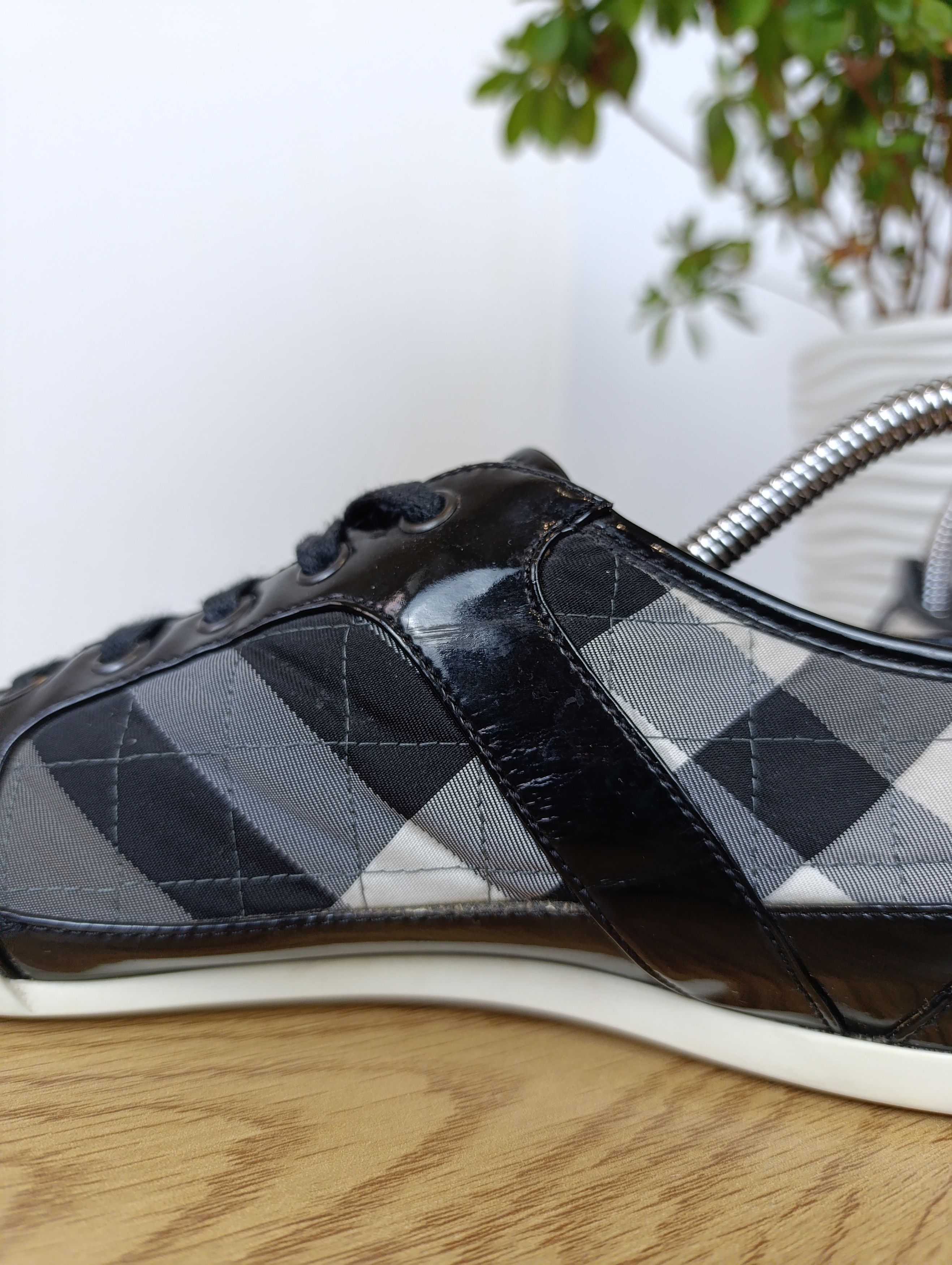 Burberry AUTHENTIC BURBERRY NOVA CHECK LACE UP SNEAKERS Size US 6 / IT 36 - 7 Thumbnail