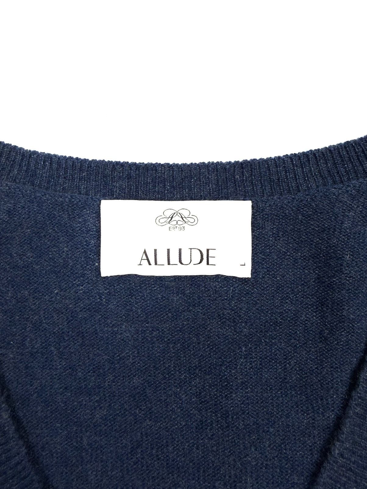 Allude Allude Cashmere Wool Crystal Flower V-neck Knit Sweater L Size L / US 10 / IT 46 - 12 Thumbnail