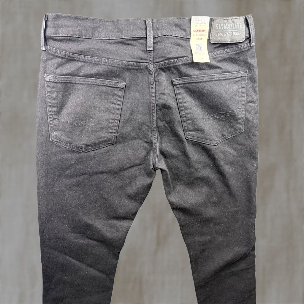 Vintage Levi Strauss Signature Slim Jeans Mens Black 36x30 Super Flex Stretch Slim Fit Denim Straight 5-Pocket Zip Button Waist 36 Mens Black Size US 36 / EU 52 - 1 Thumbnail