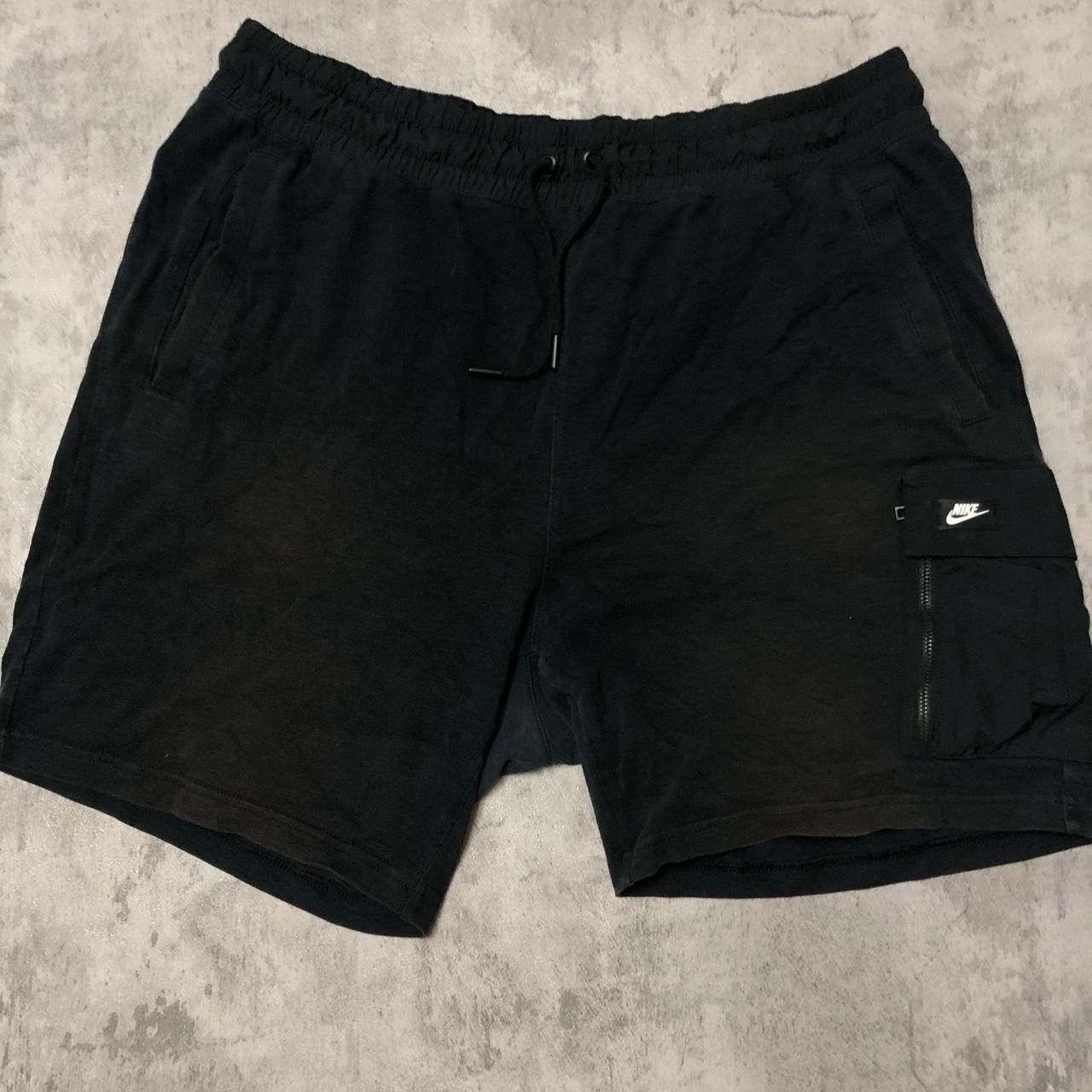 Nike Nike black cargo shorts #athleisure Size US XL / EU 56 / 4 - 1 Thumbnail