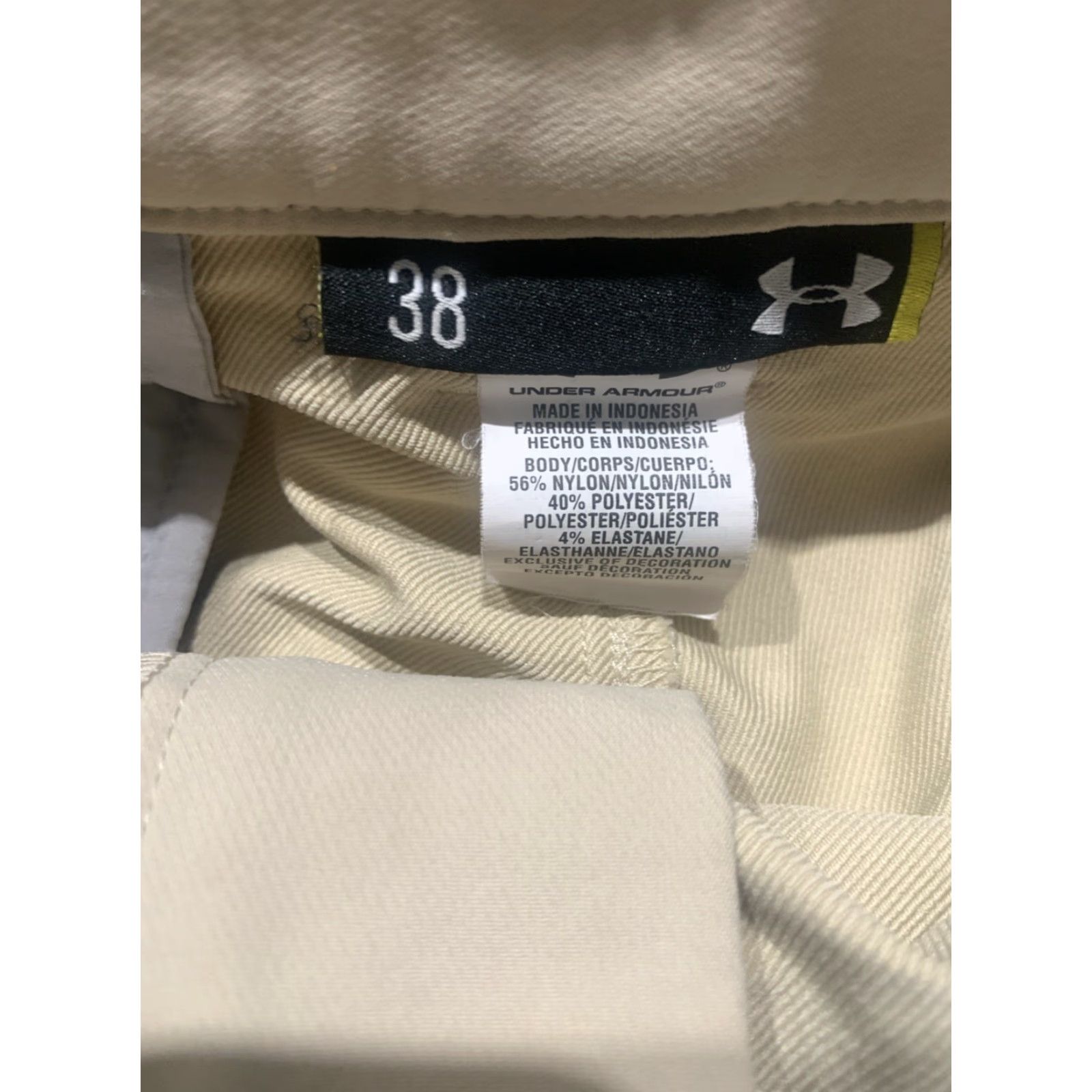 Under Armour Under Armour Men’s Golf Shorts Sz 38 Beige Nylon Bermuda Casual Spring Summer Size US 32 / EU 48 - 3 Thumbnail