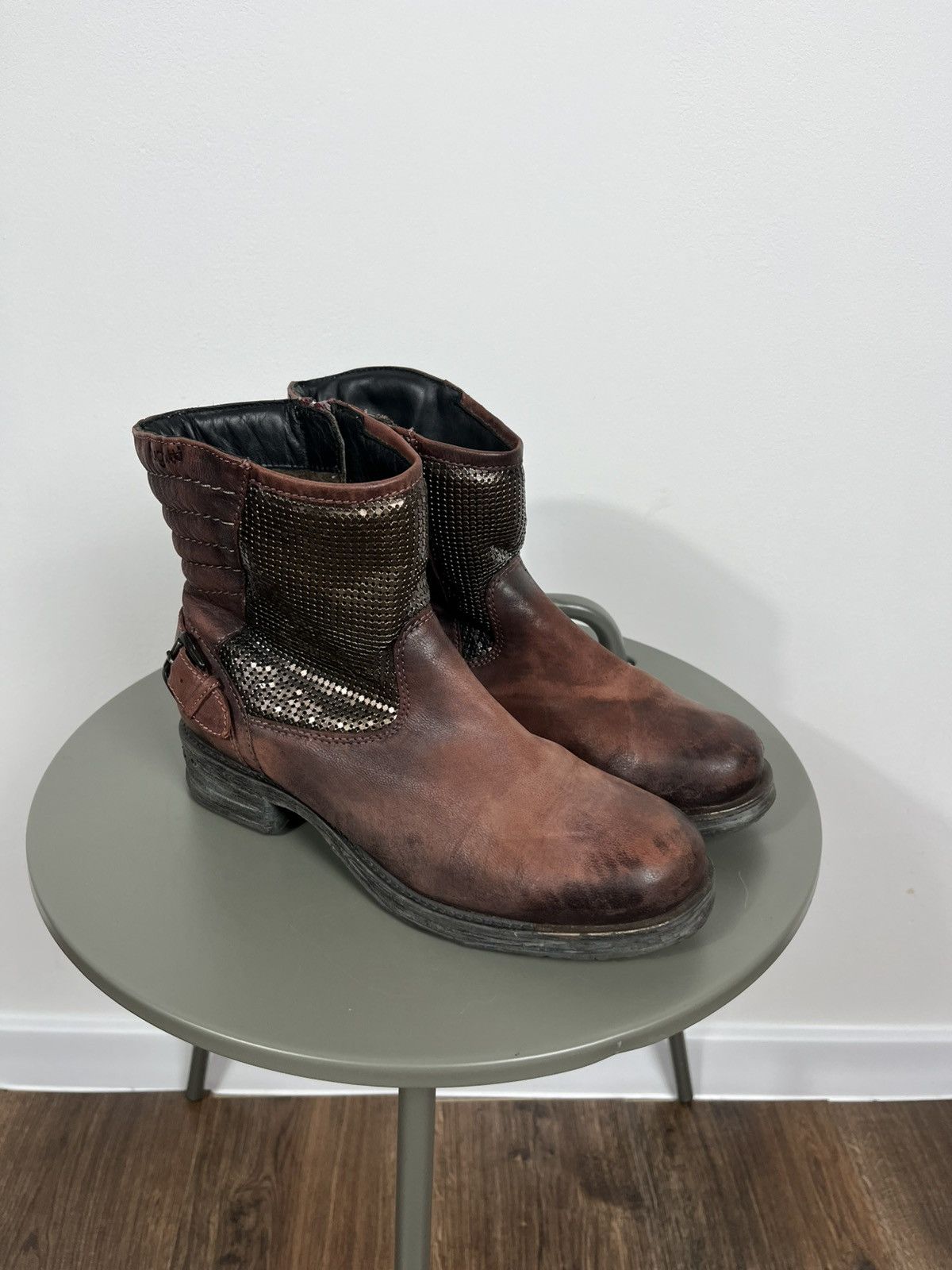 Bugatti Bugatti women’s distressed leather ankle boots size 39 Size US 8.5 / IT 38.5 - 3 Thumbnail