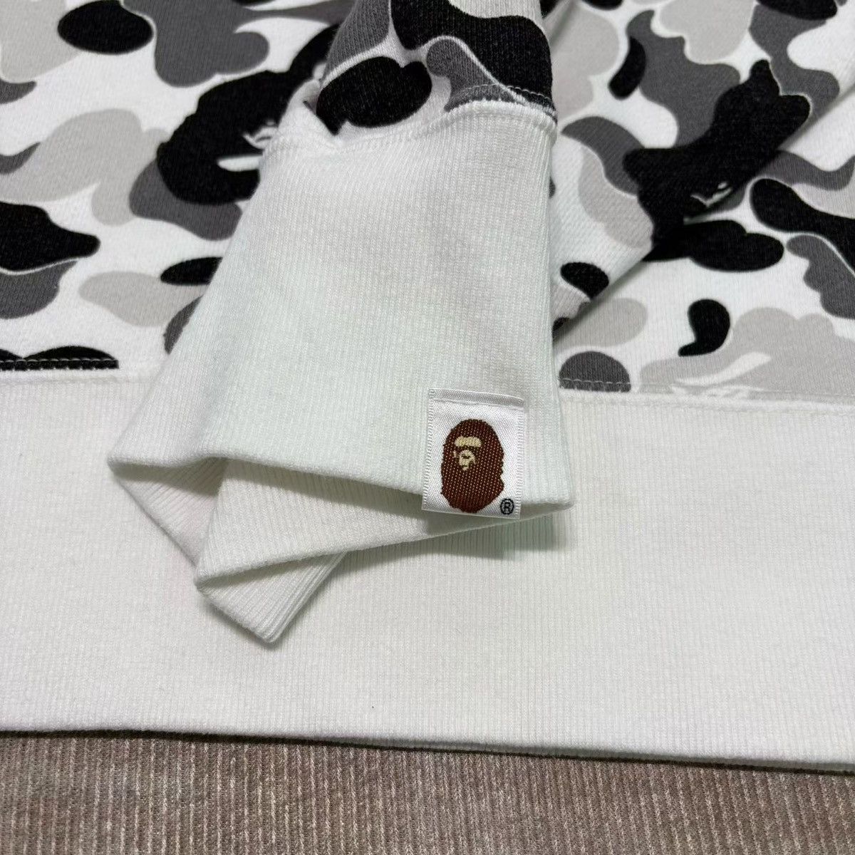 Bape CAMO SWEAT SHIRT Size US XXL / EU 58 / 5 - 5 Thumbnail