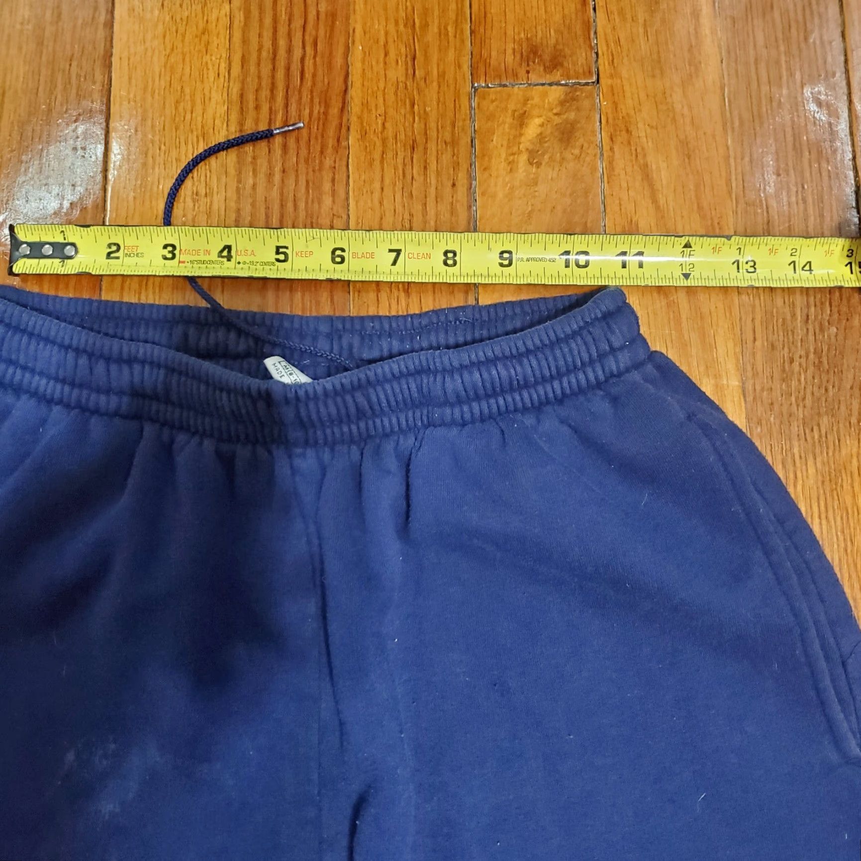 Nike VINTAGE Nike Sweatpants Mens M Navy Blue Embroidered Tapered Elastic Swoosh 90s Comfort Pockets Workout Pants Casual Size US 31 - 7 Thumbnail